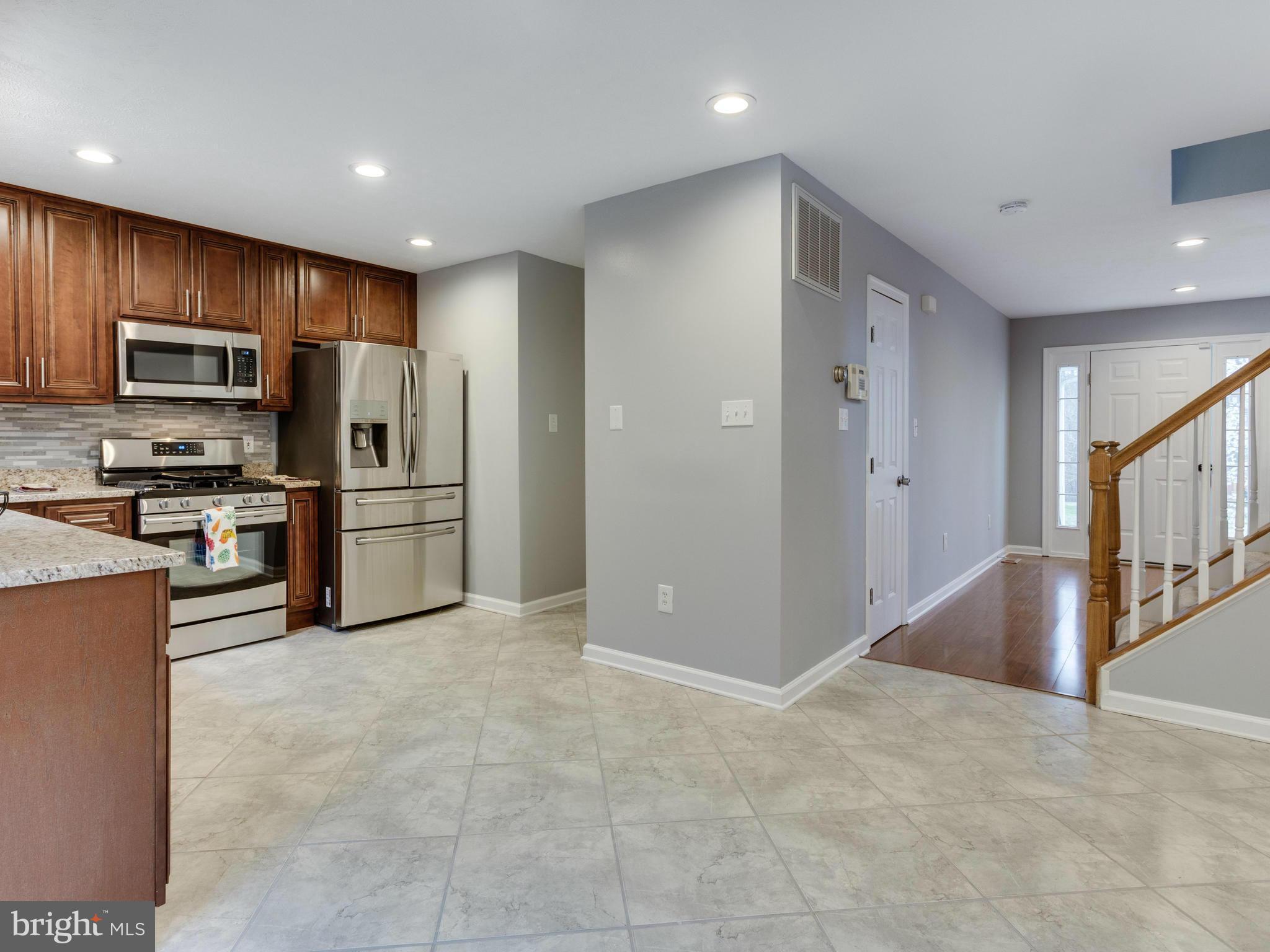 STRAWBERRY HILL EST SUB - Residential