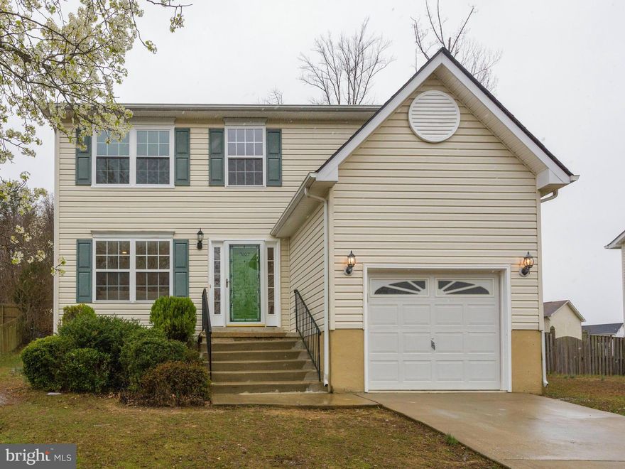 HOT ITEM!!! Great Opportunity at a Great Price. NEWLY UPDATED!! Open kitchen, separate living room, New Appliances (Samsung). New Roof, New Furnace and AC unit, New Cabinets, New Baths, Newer Plumbing. New Floors, Granite counter tops, Beautiful Home.  Could be yours!!! Don't miss it