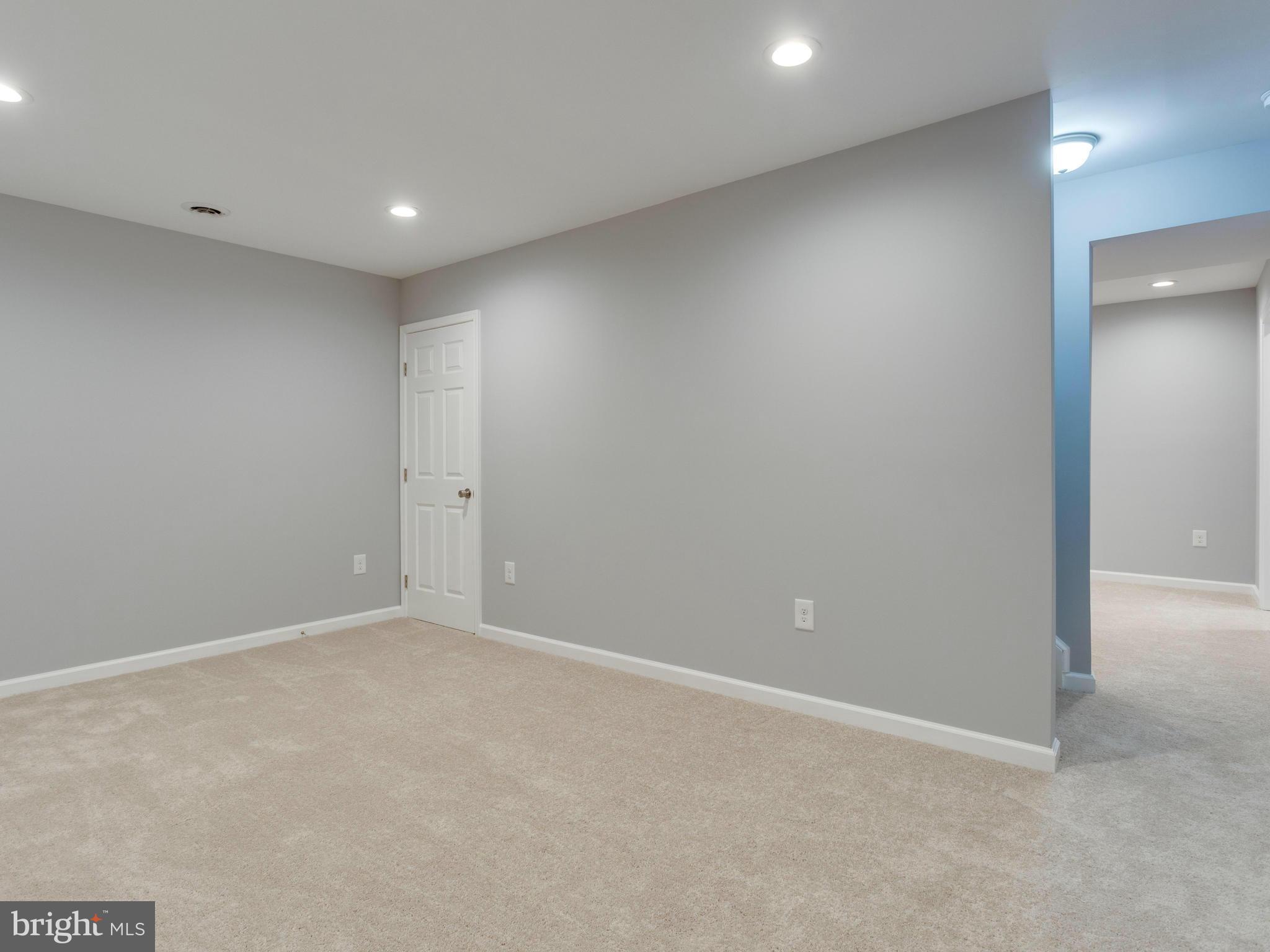 STRAWBERRY HILL EST SUB - Residential