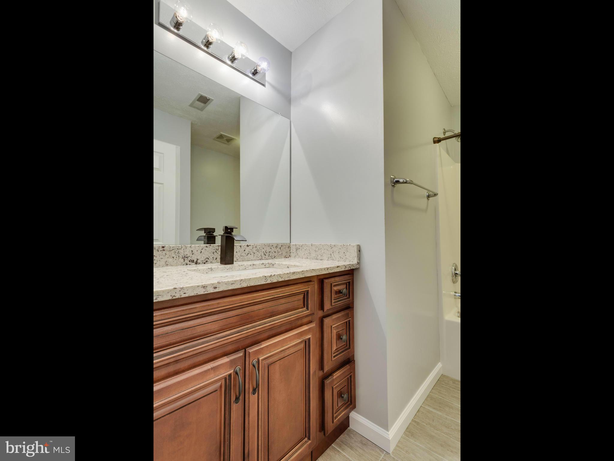 STRAWBERRY HILL EST SUB - Residential