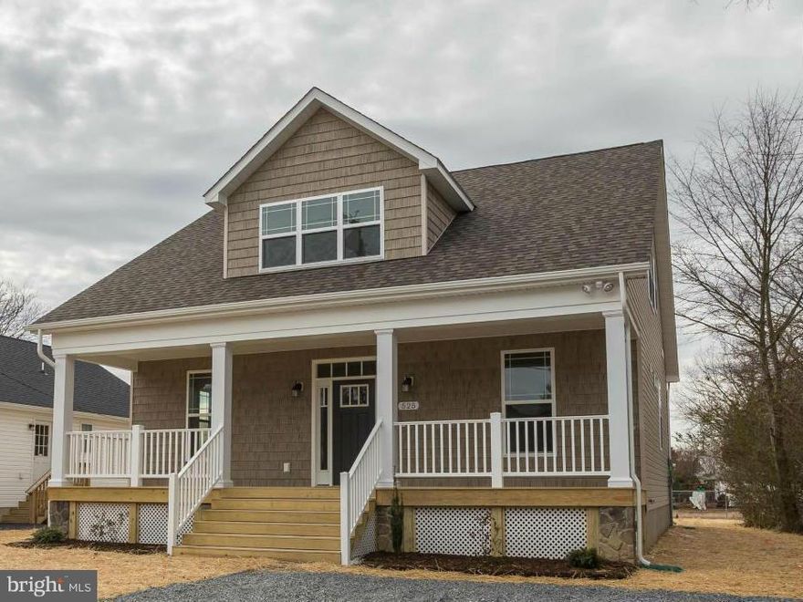 This To Be Built has Some Water View on The Point towards the end near beach , park , restaurants & boat ramp , Town Of Colonial Beach.With early contract purchase has many colors & material selections to choose.Hardwood in living area , Granite Counter Tops, Crown Molding/Chair Rail , 5 1/2 window stool, Up Graded Ceiling Fan/LT Combo's , Two Tone Paint, Kenmore Appliances & More!