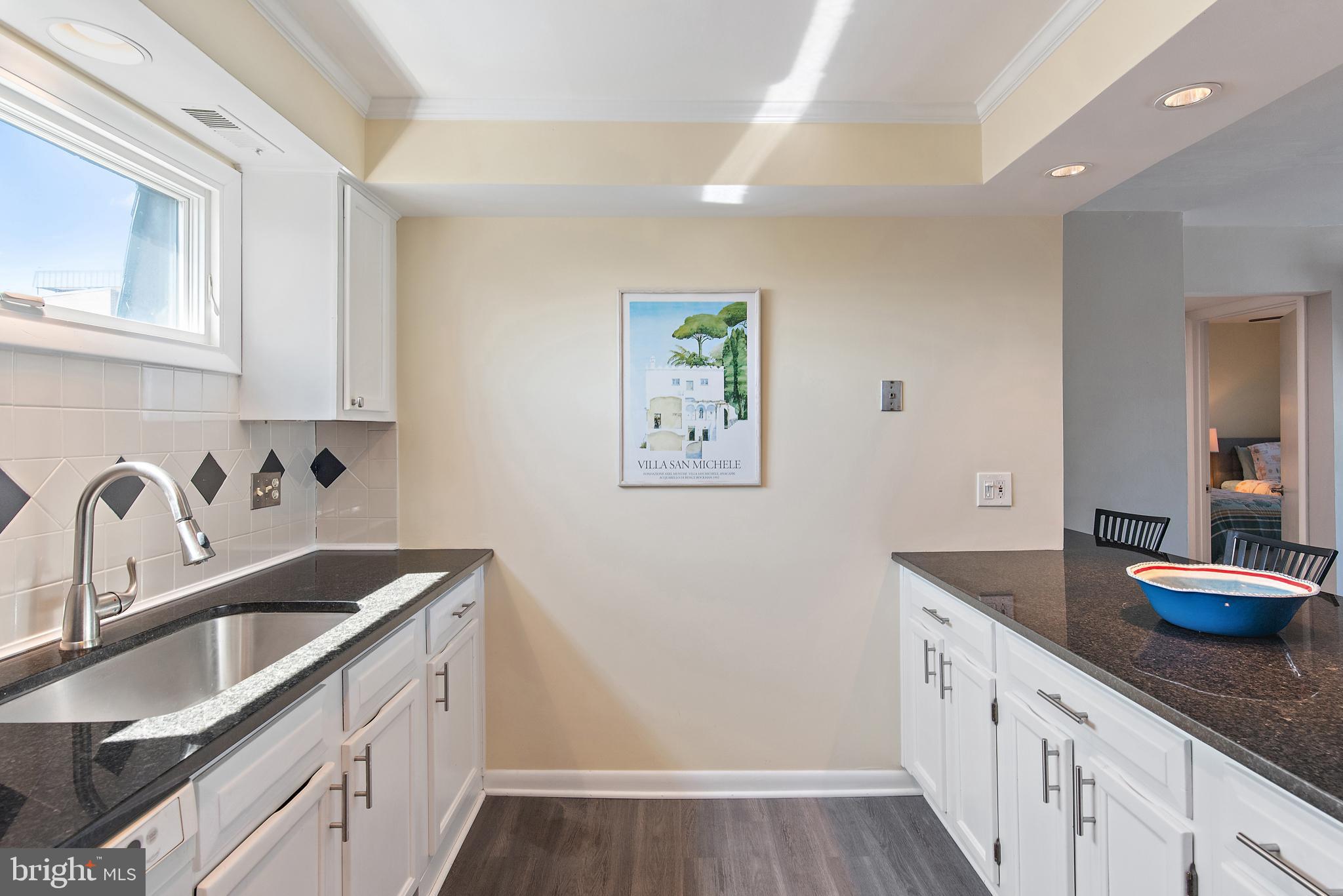 THE YACHT CLUB CONDOMINIUMS - Residential