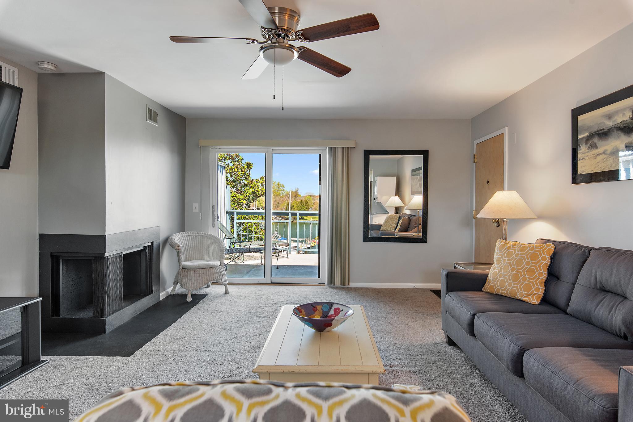 THE YACHT CLUB CONDOMINIUMS - Residential