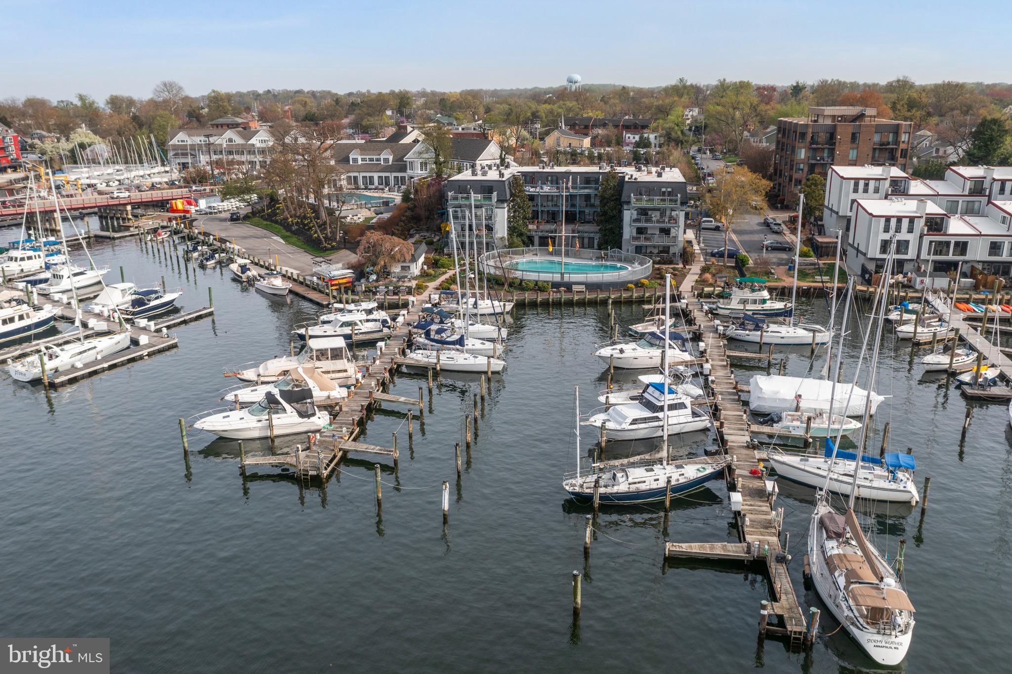 THE YACHT CLUB CONDOMINIUMS - Residential