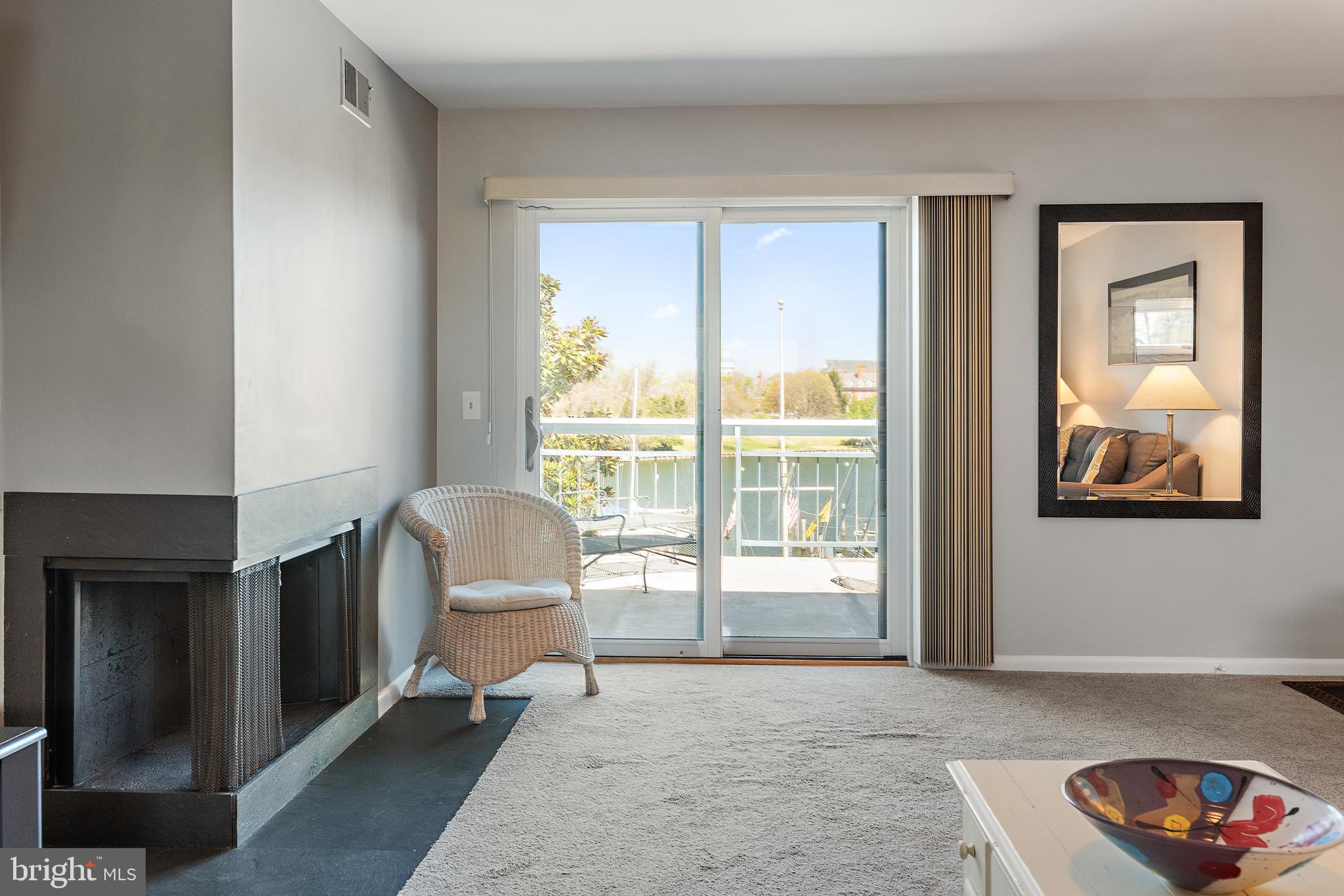 THE YACHT CLUB CONDOMINIUMS - Residential