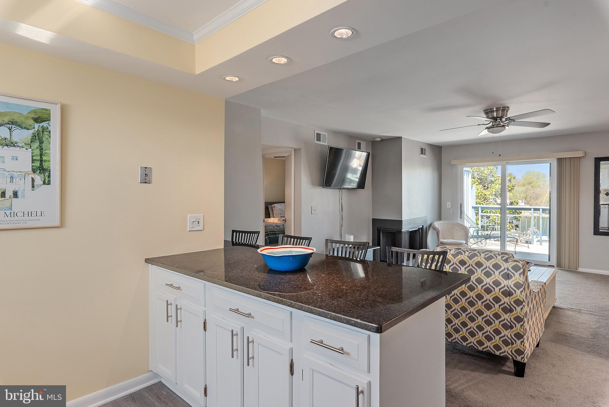 THE YACHT CLUB CONDOMINIUMS - Residential