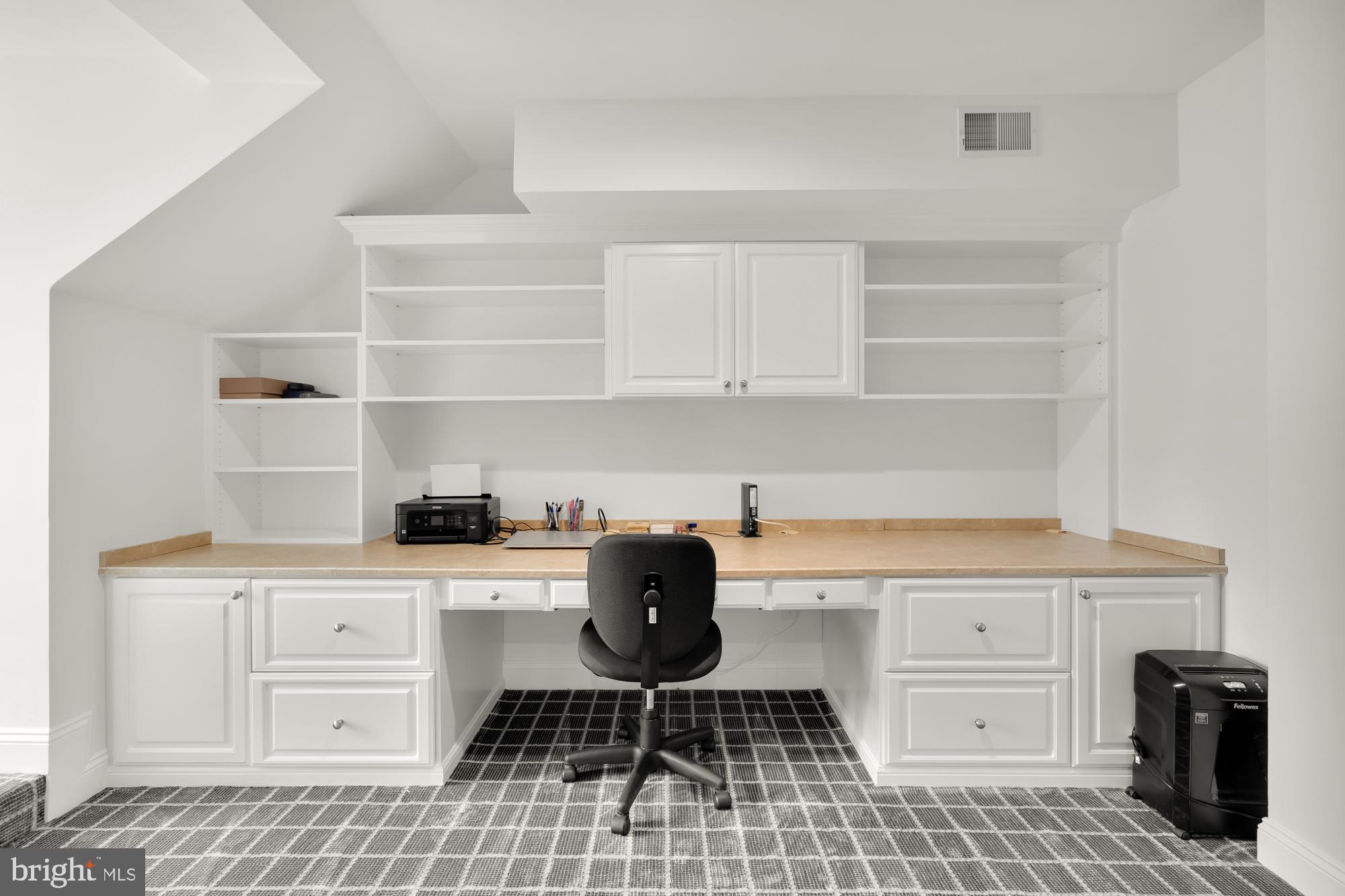 CHEVY CHASE MEWS - Residential