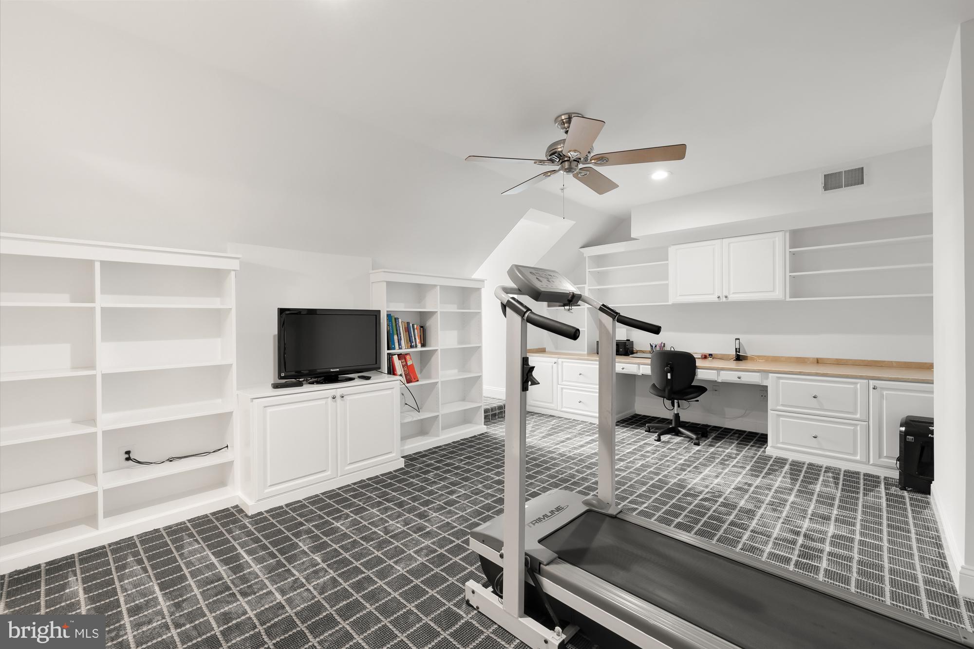 CHEVY CHASE MEWS - Residential