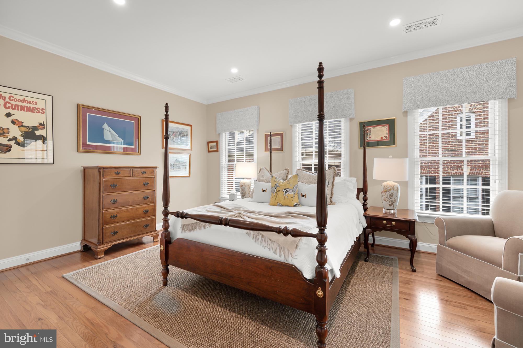 CHEVY CHASE MEWS - Residential