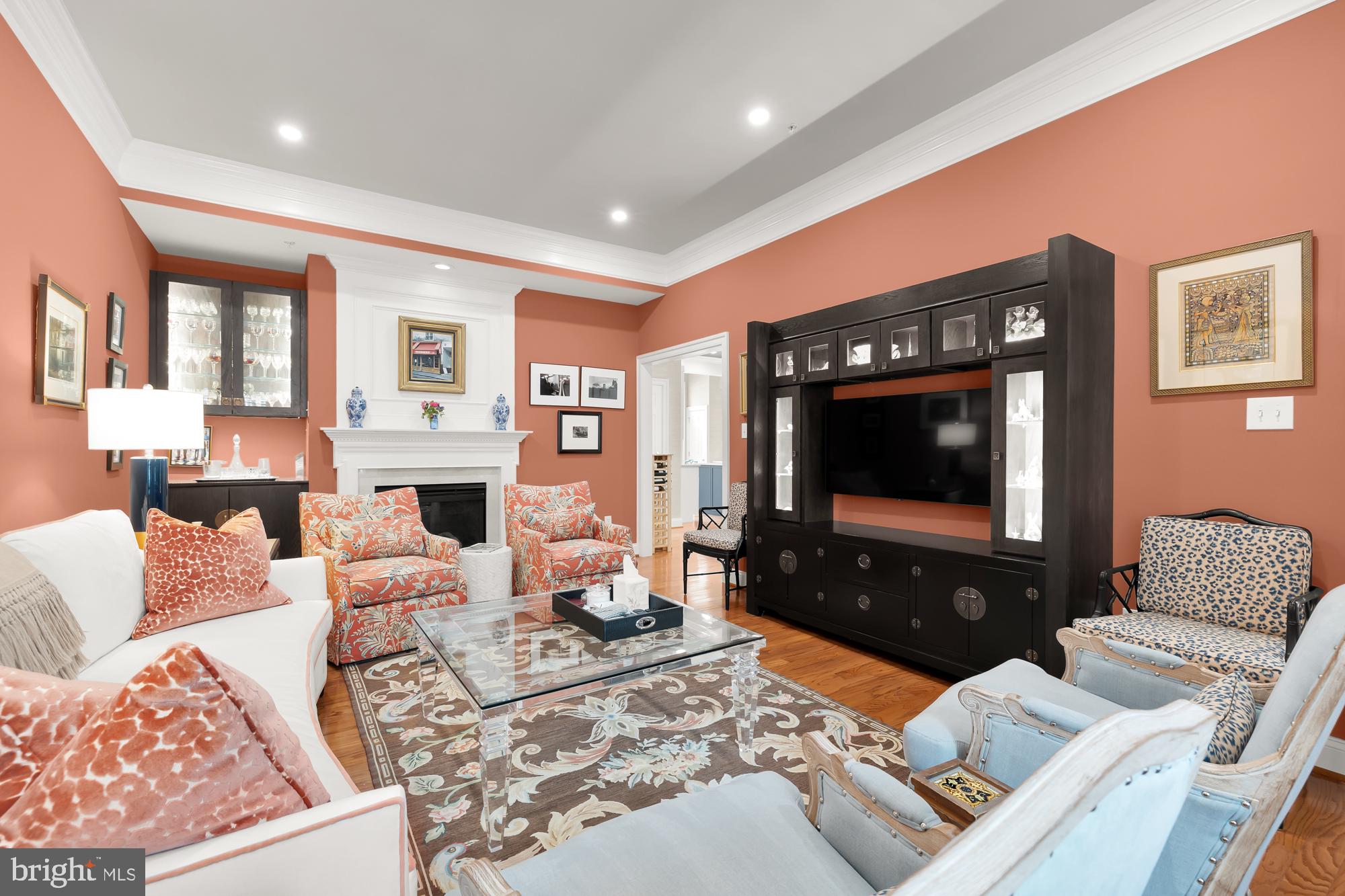 CHEVY CHASE MEWS - Residential