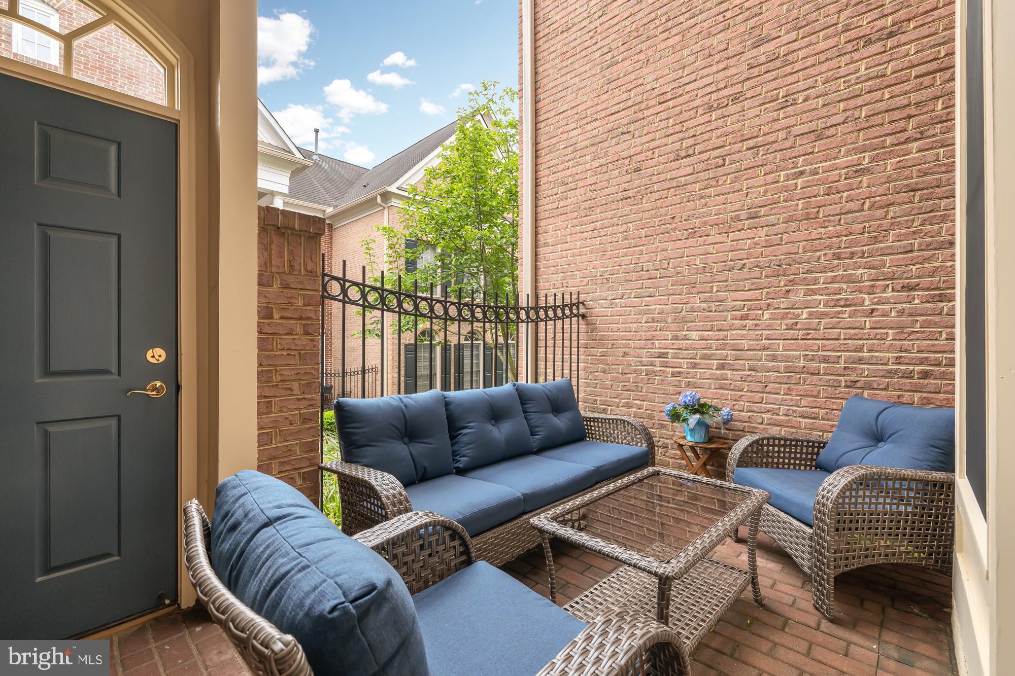 CHEVY CHASE MEWS - Residential