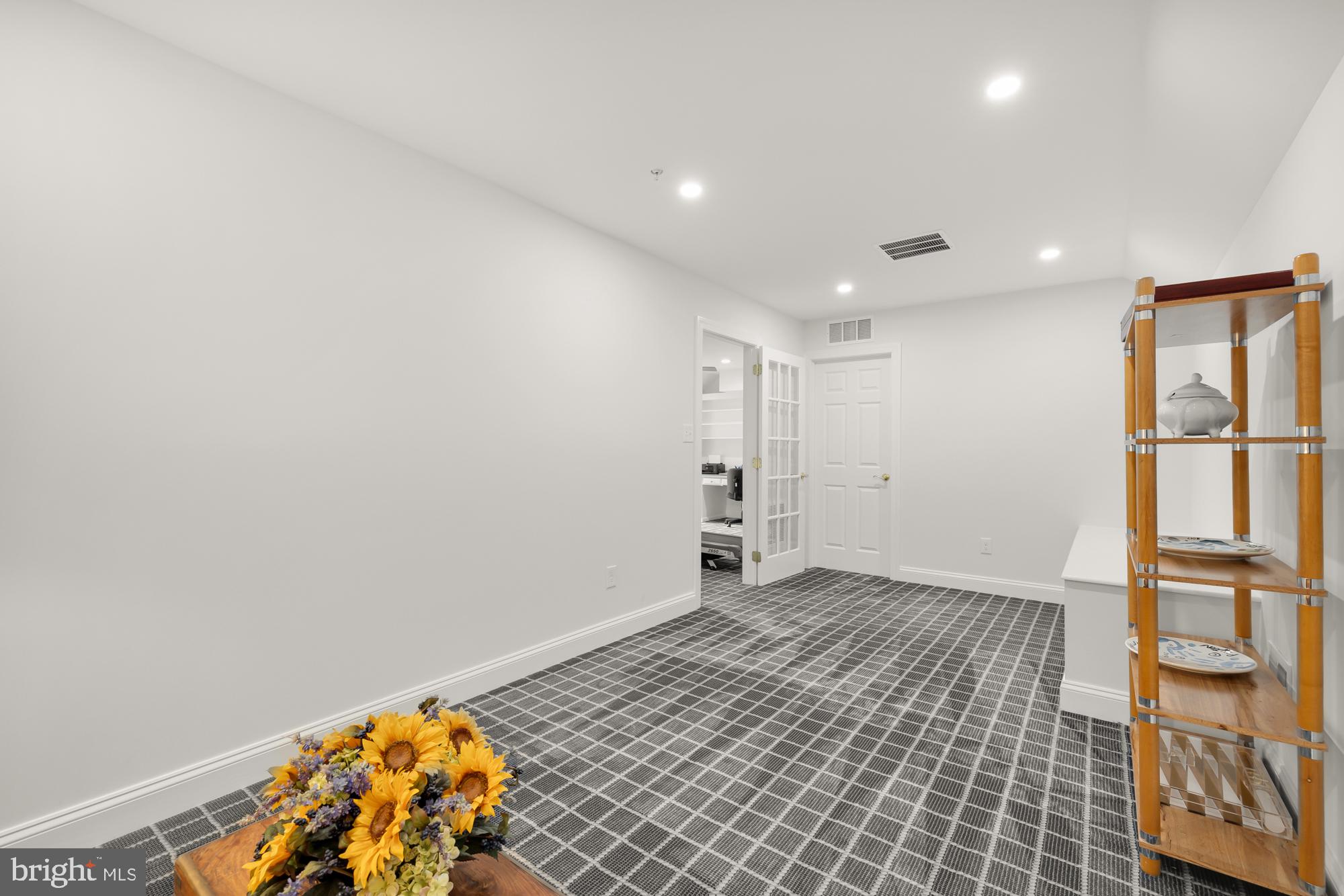 CHEVY CHASE MEWS - Residential