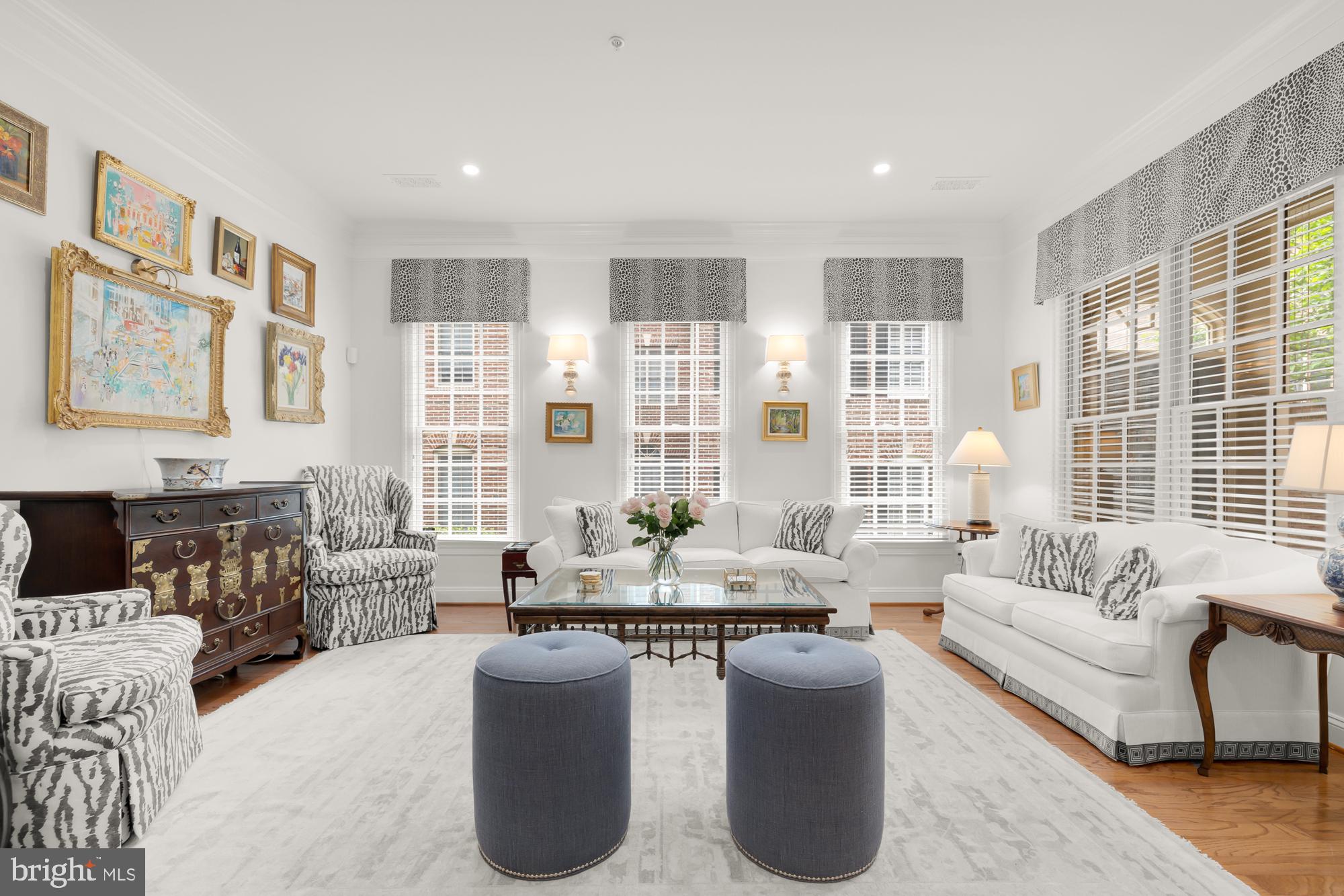 CHEVY CHASE MEWS - Residential