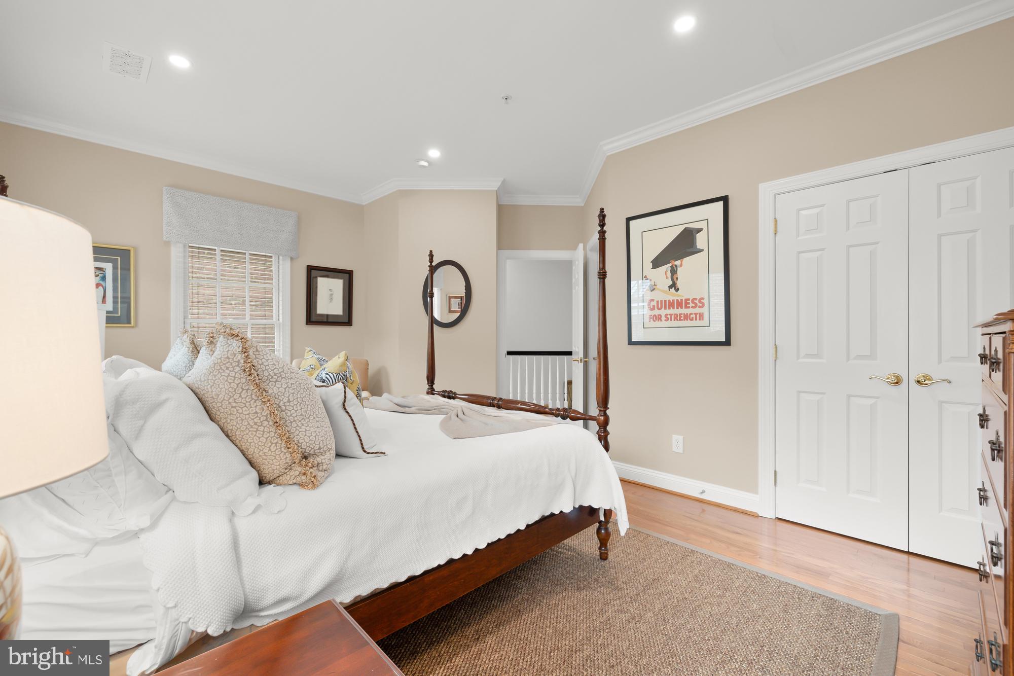 CHEVY CHASE MEWS - Residential