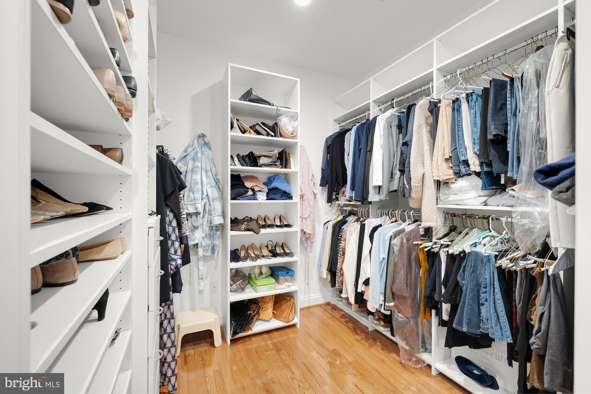 CHEVY CHASE MEWS - Residential