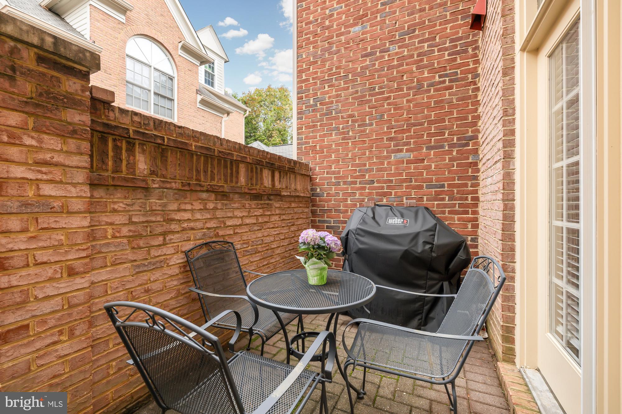 CHEVY CHASE MEWS - Residential