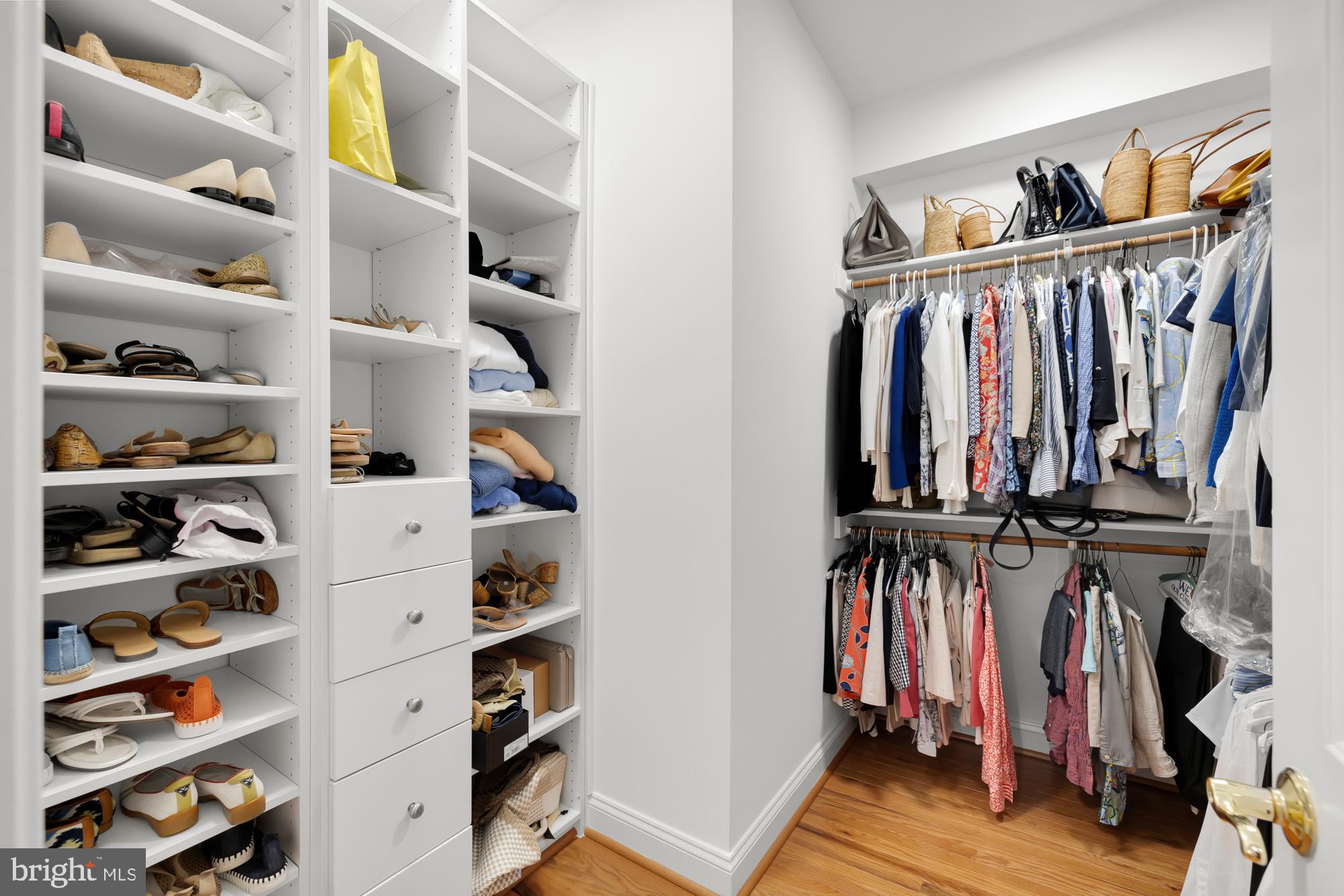 CHEVY CHASE MEWS - Residential