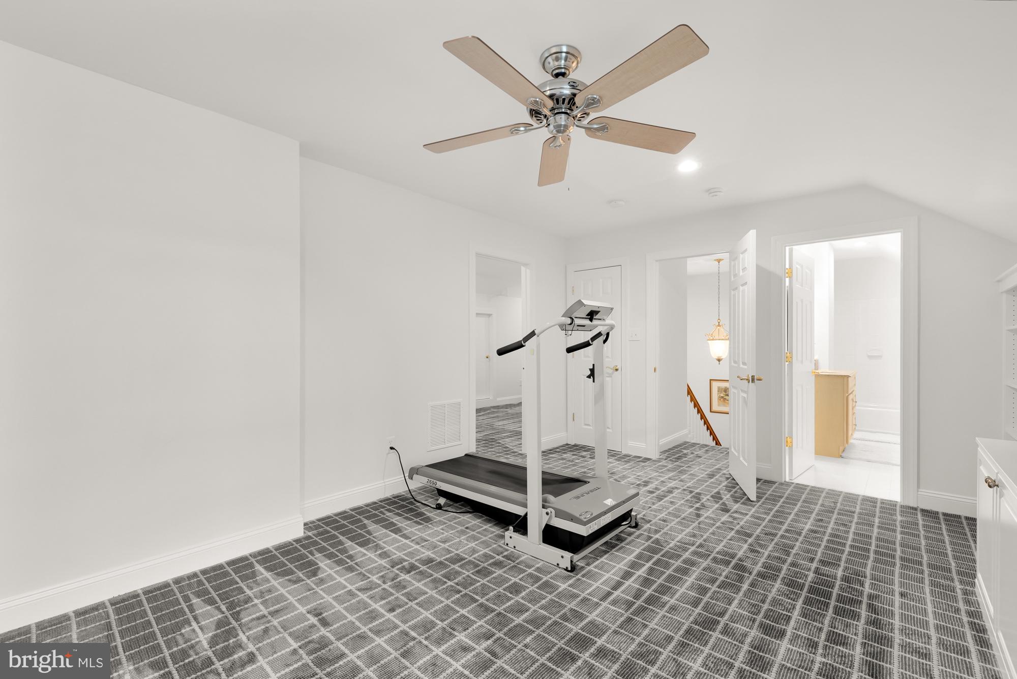 CHEVY CHASE MEWS - Residential