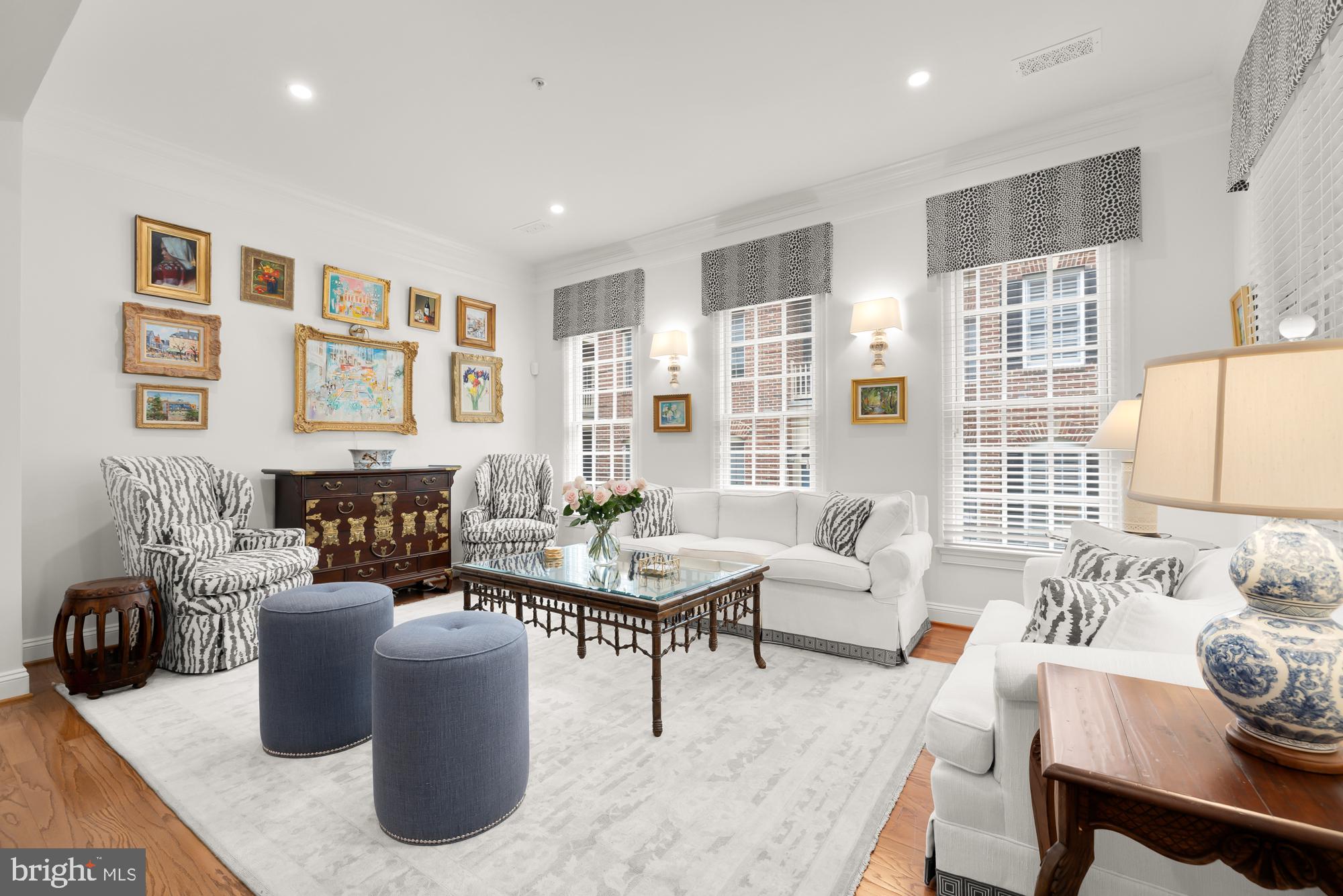 CHEVY CHASE MEWS - Residential