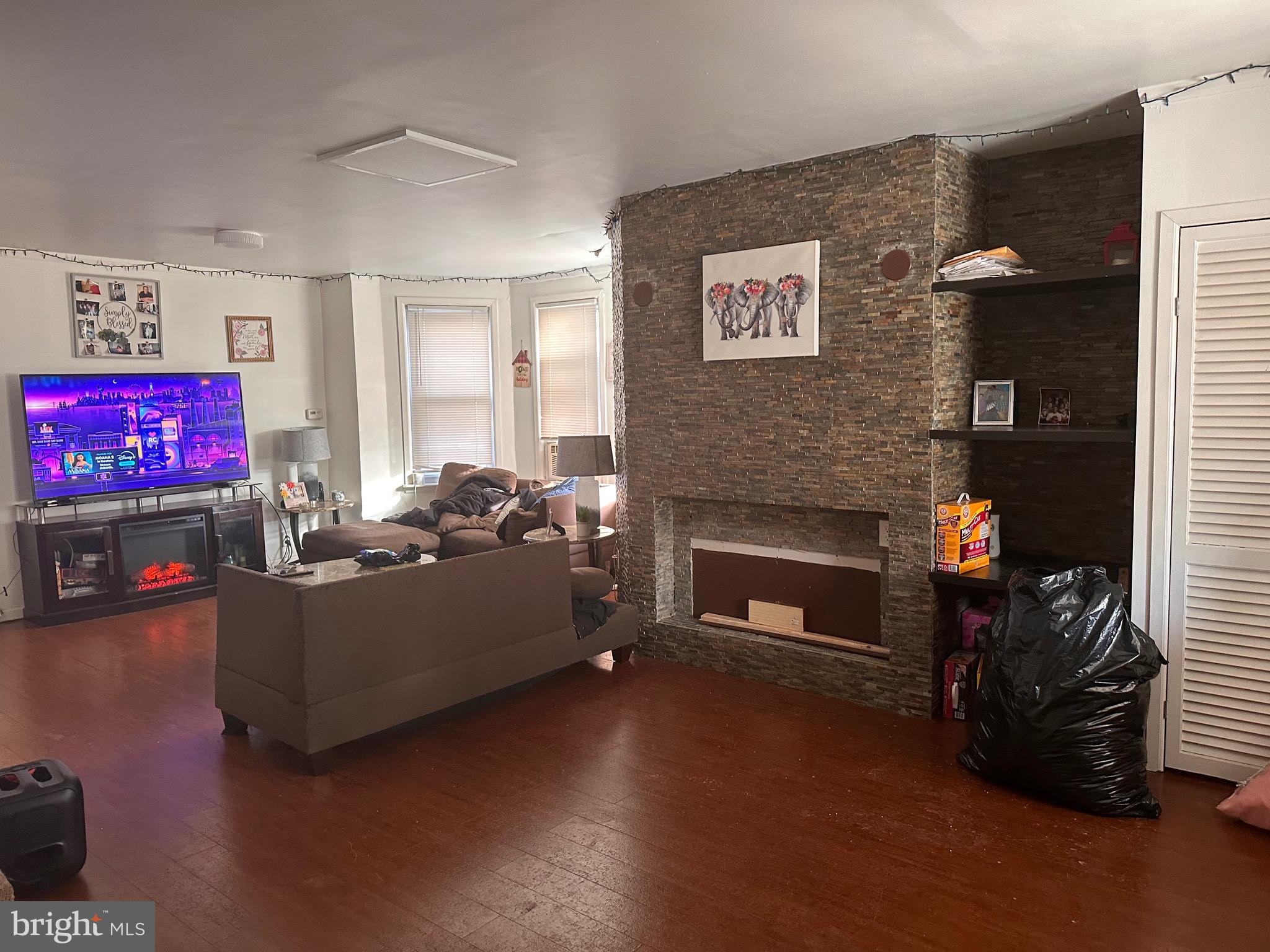 COLLINGDALE - Residential