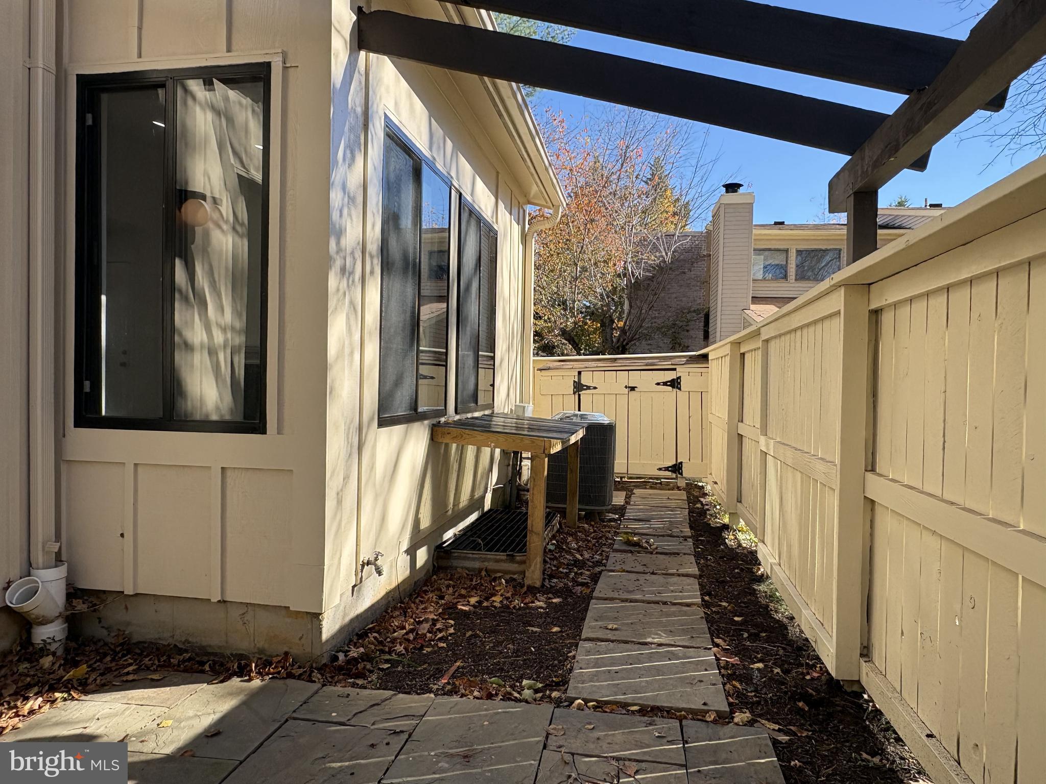 OVERLEA - Residential