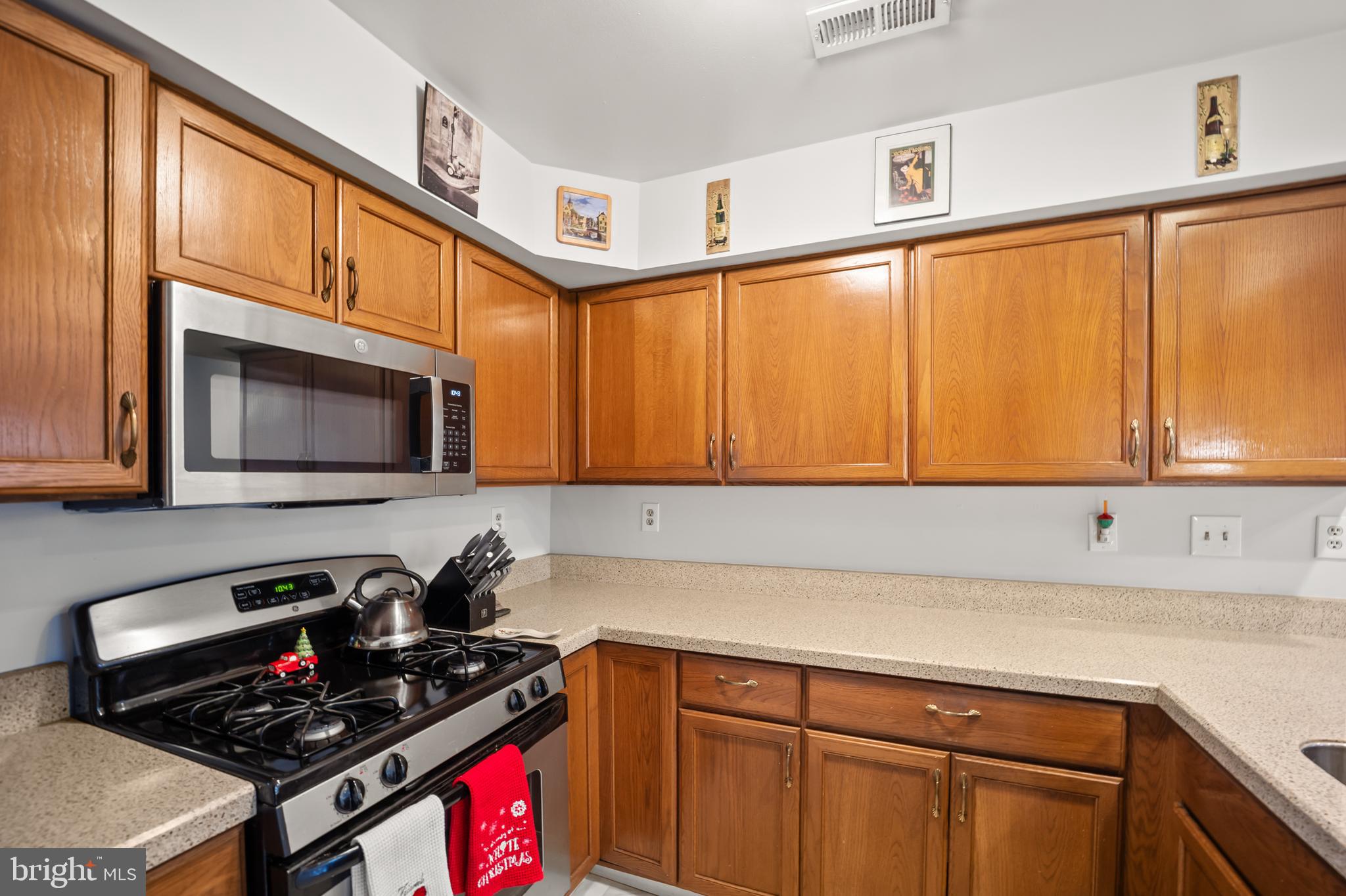 MONTGOMERY GREENE - Residential