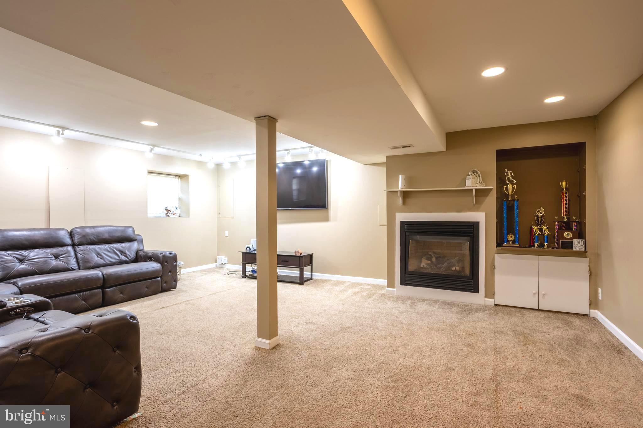 HARFORD TOWN - Residential