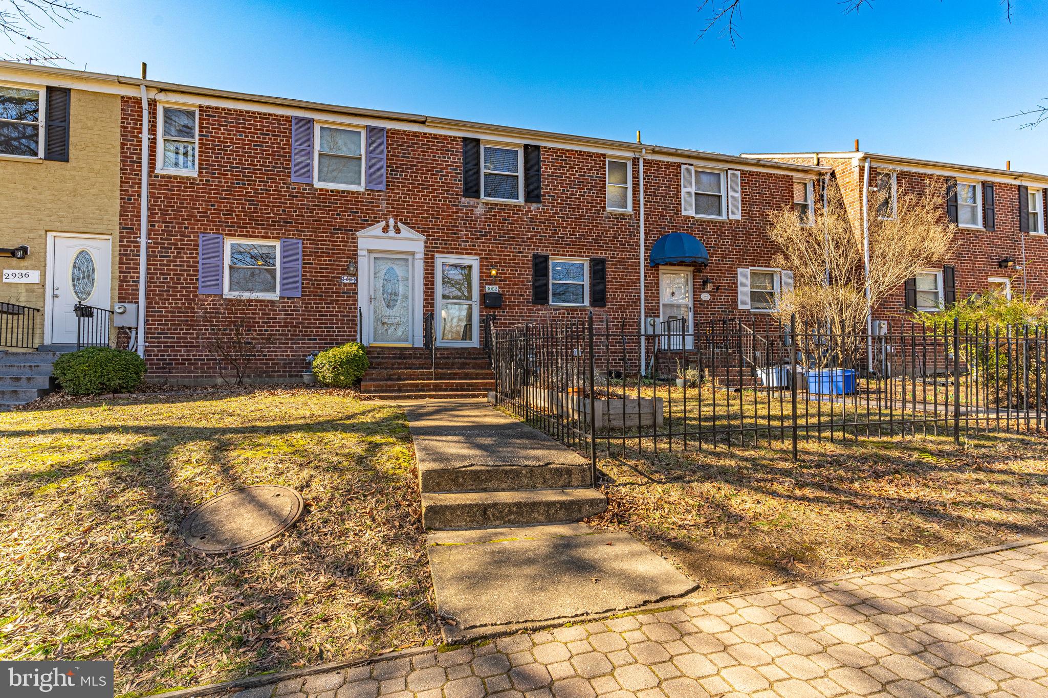 WARWICK VILLAGE - Residential Lease