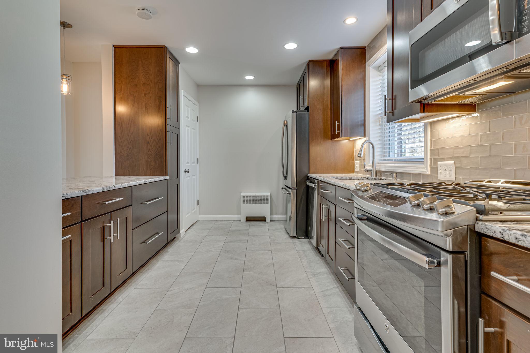 WARWICK VILLAGE - Residential Lease