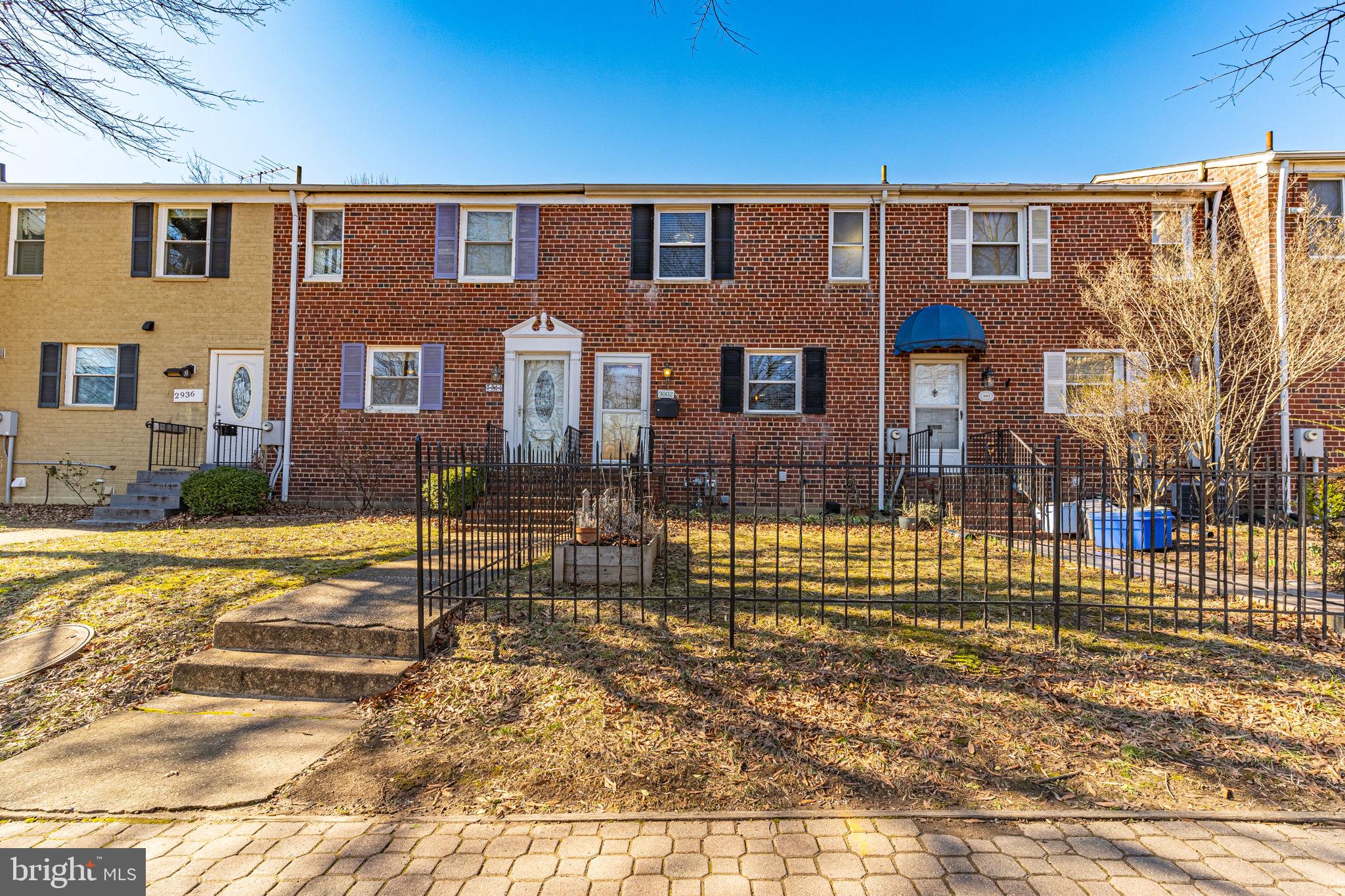 WARWICK VILLAGE - Residential Lease