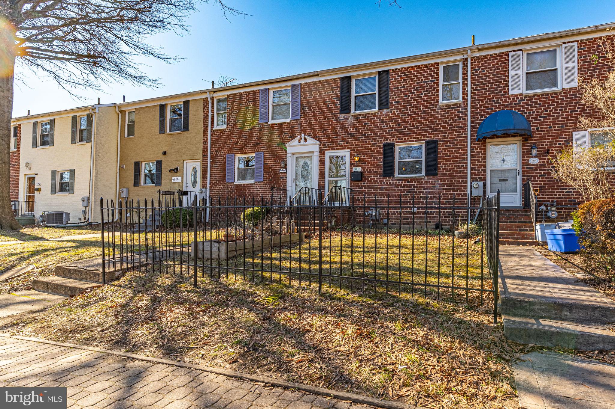 WARWICK VILLAGE - Residential Lease