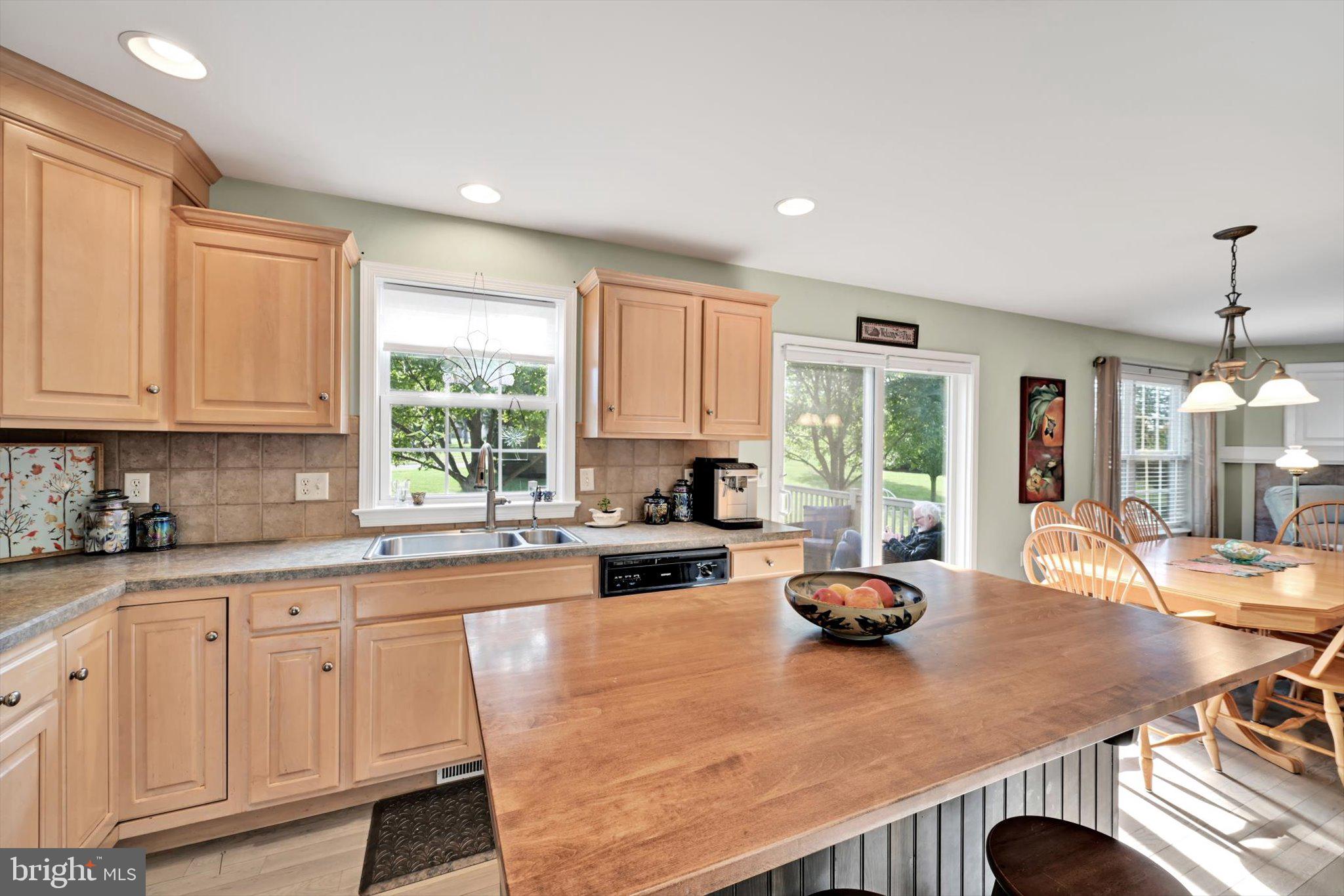 CLEARVIEW GARDENS - Residential