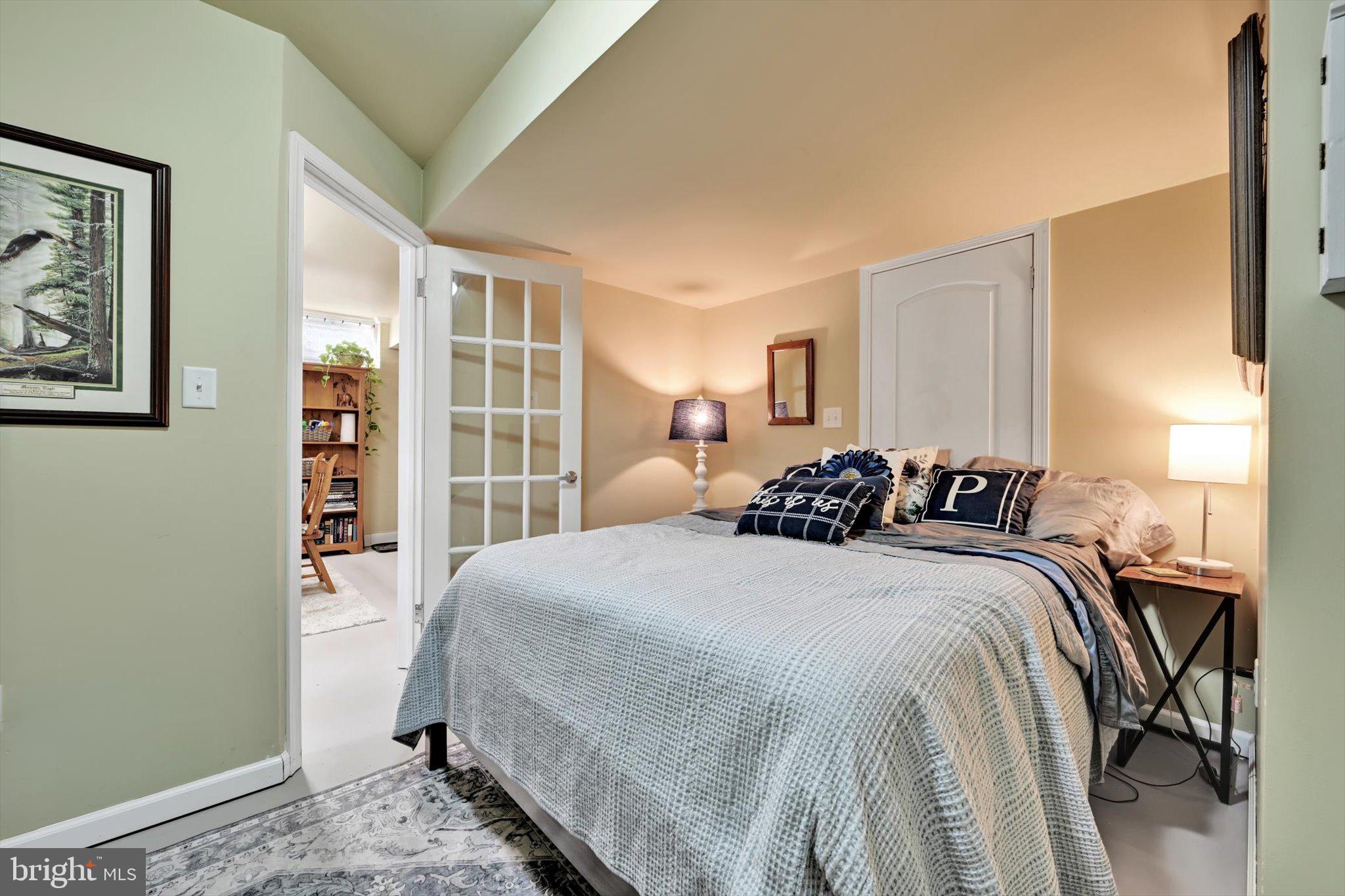 CLEARVIEW GARDENS - Residential