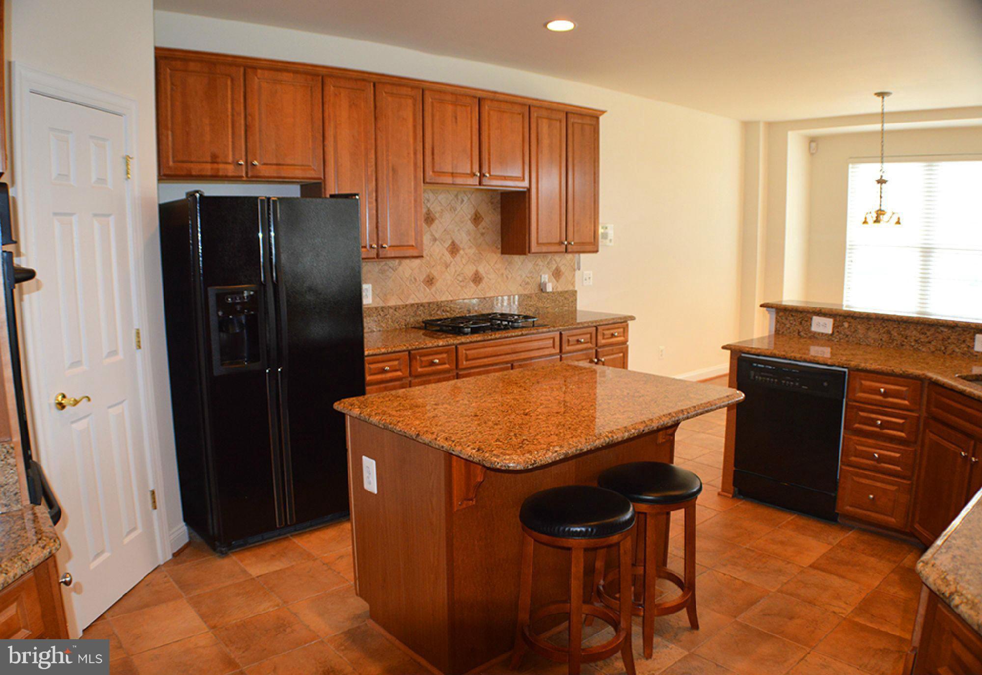 LANSDOWNE ON THE POTOMAC - Residential