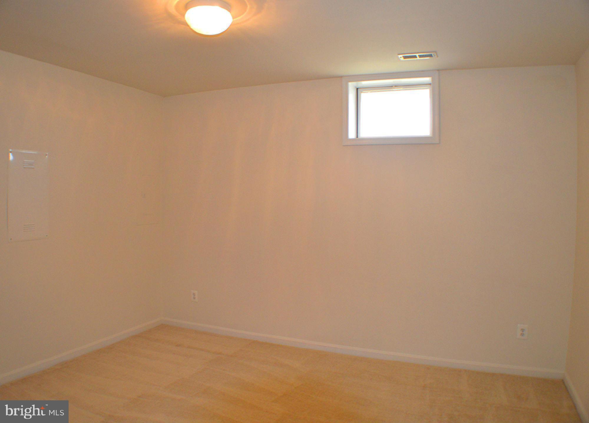 LANSDOWNE ON THE POTOMAC - Residential