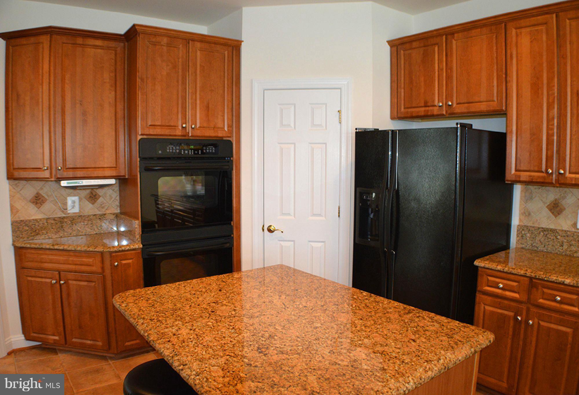 LANSDOWNE ON THE POTOMAC - Residential