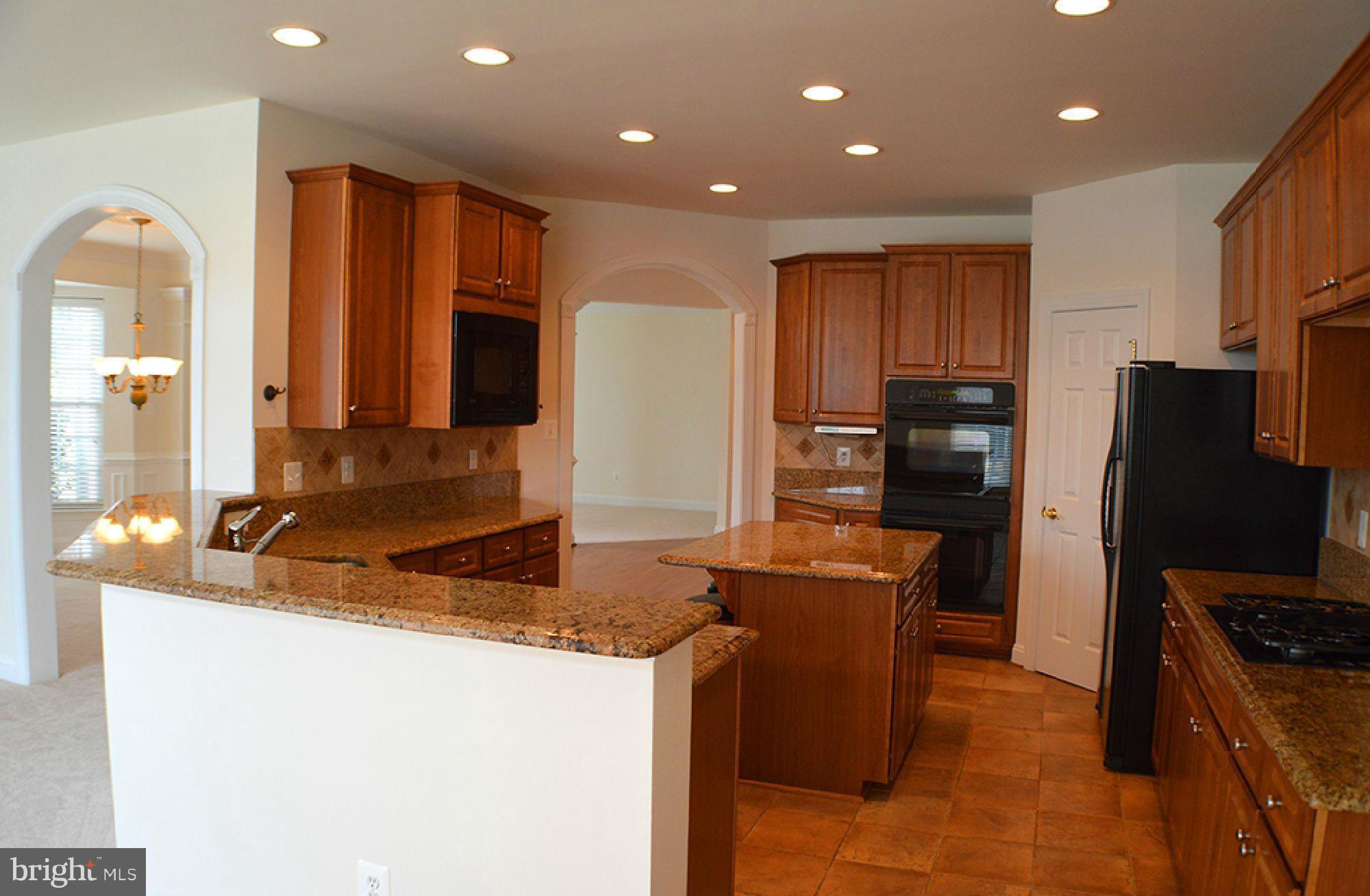 LANSDOWNE ON THE POTOMAC - Residential