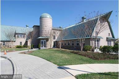 LANSDOWNE ON THE POTOMAC - Residential