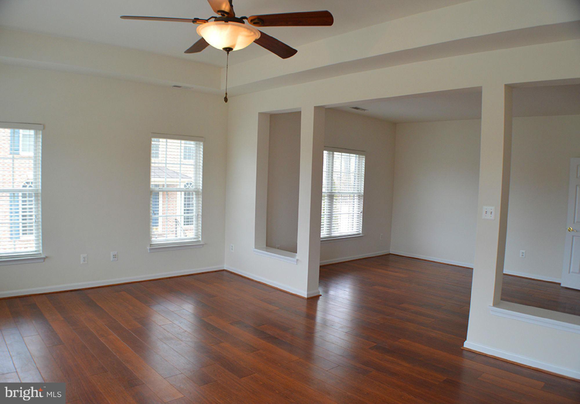 LANSDOWNE ON THE POTOMAC - Residential