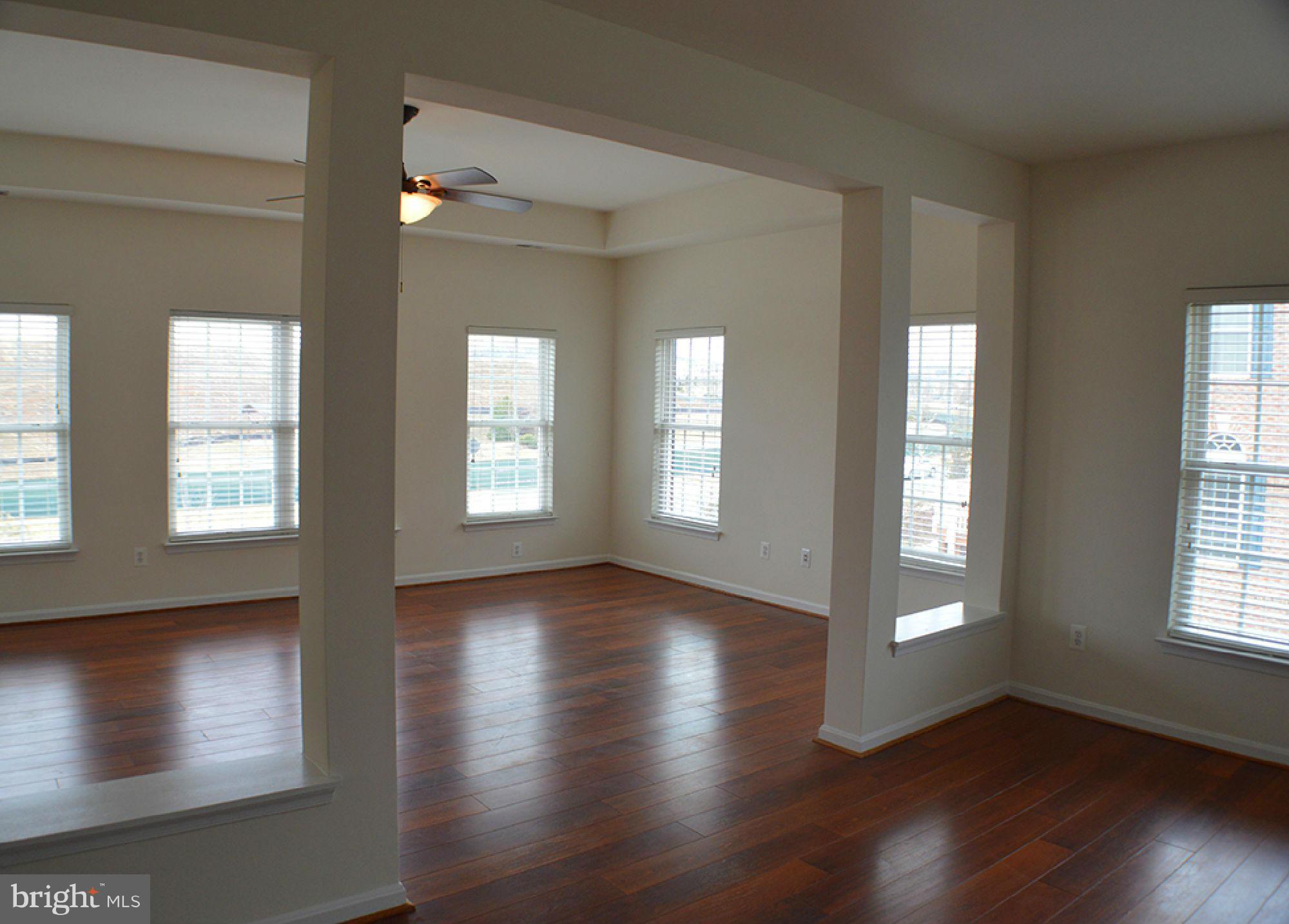 LANSDOWNE ON THE POTOMAC - Residential