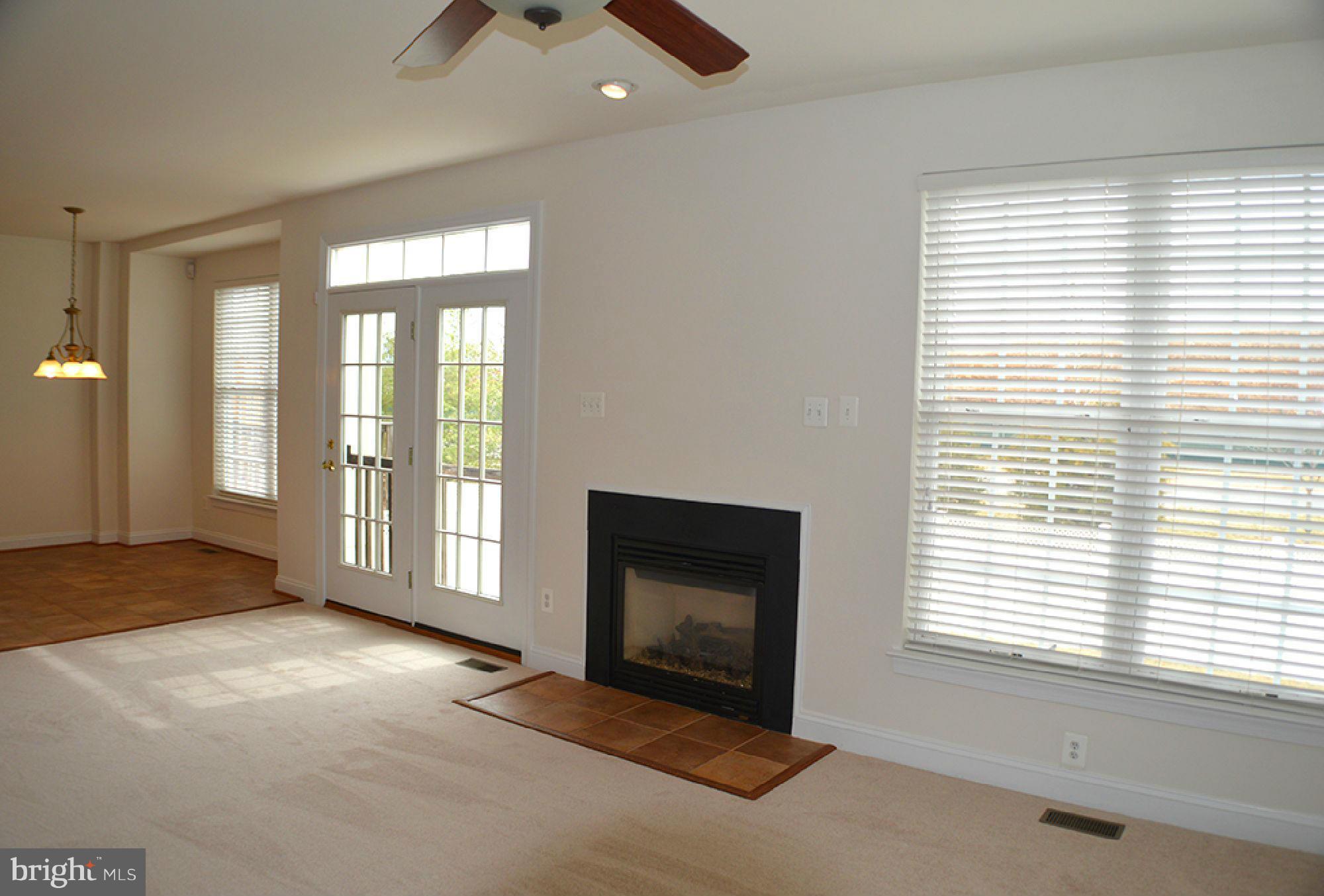 LANSDOWNE ON THE POTOMAC - Residential