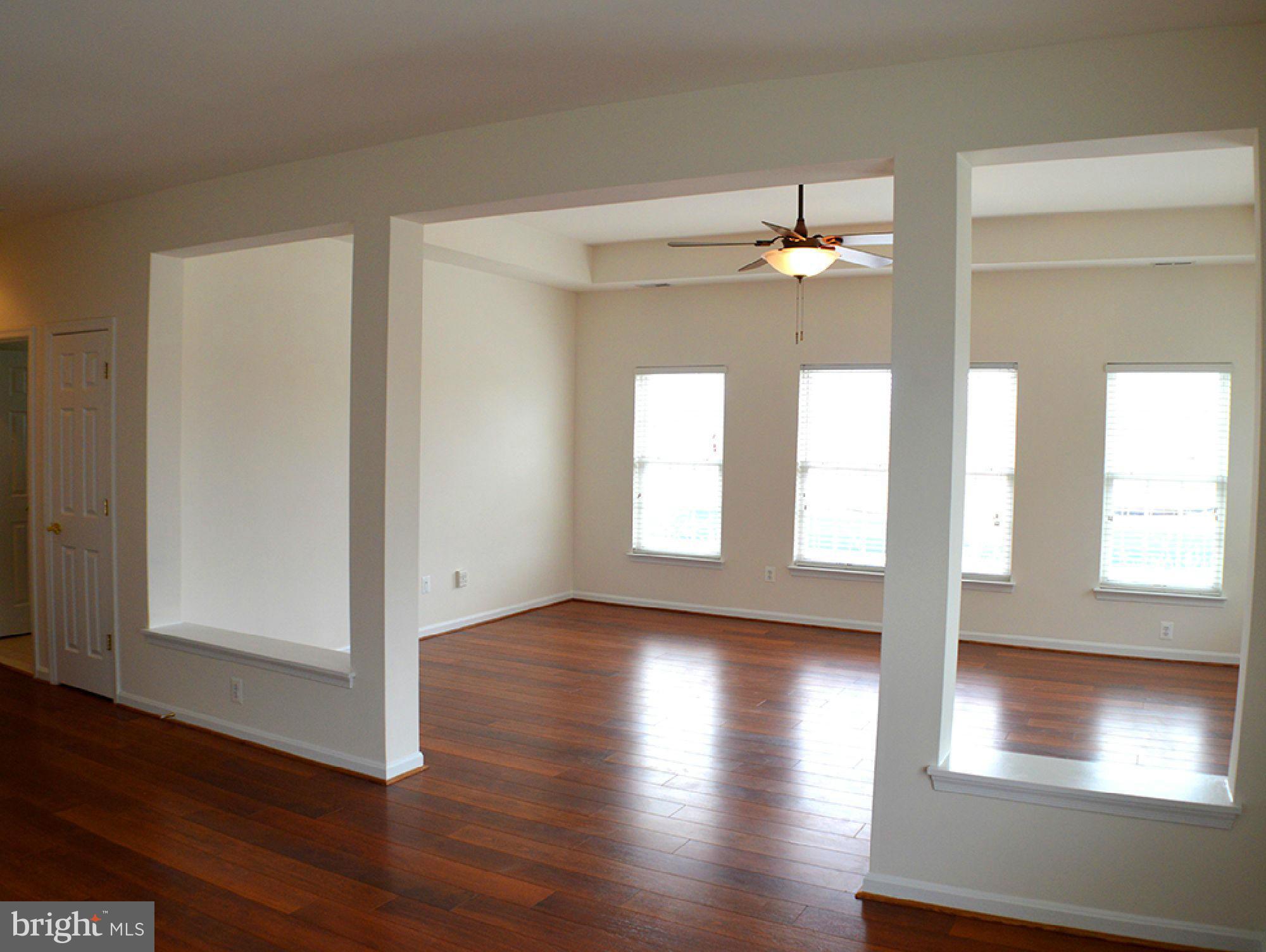 LANSDOWNE ON THE POTOMAC - Residential