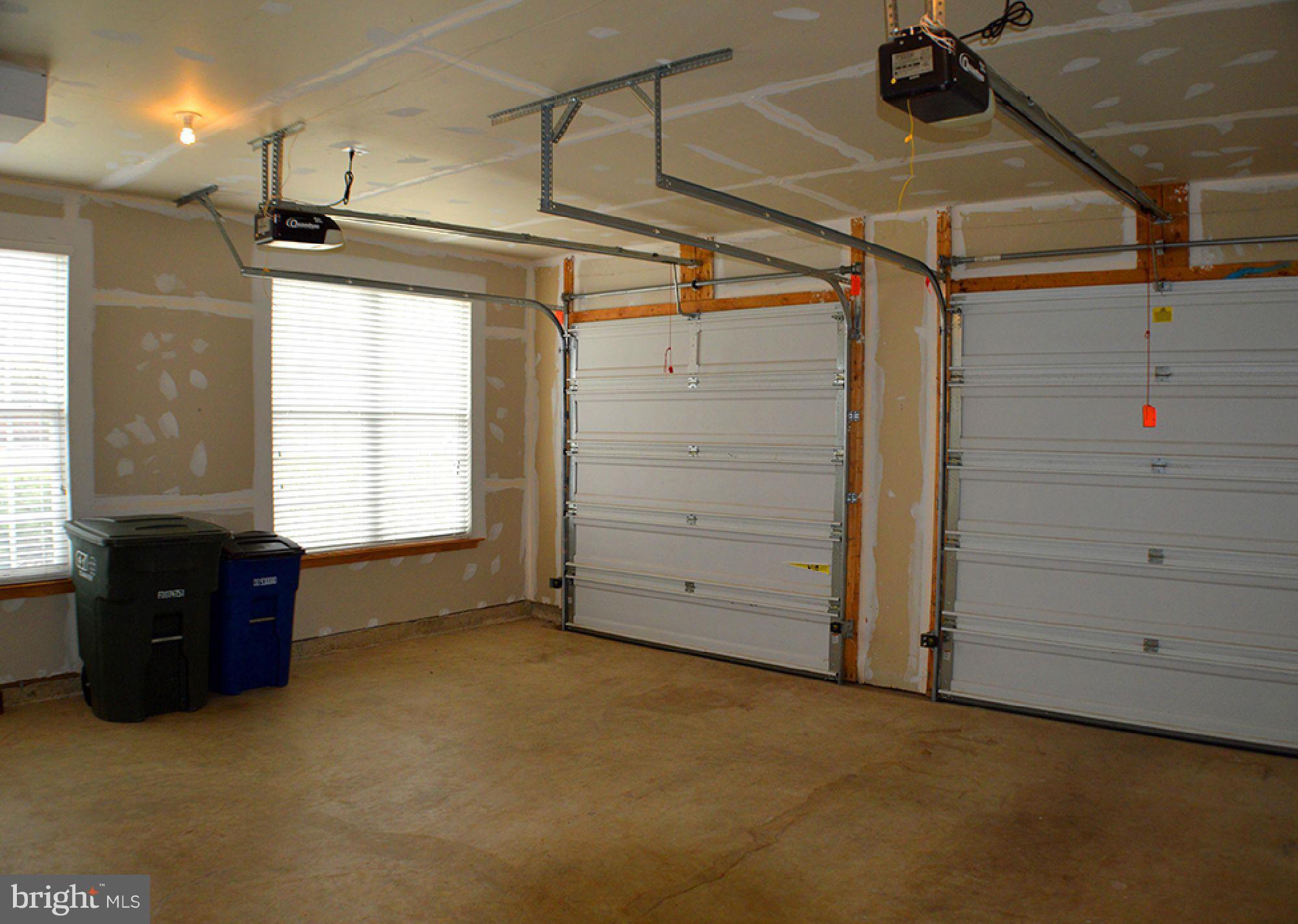 LANSDOWNE ON THE POTOMAC - Residential