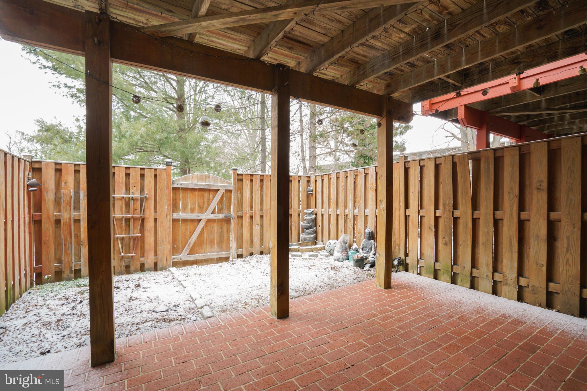 MOUNT VERNON TOWNES - Residential