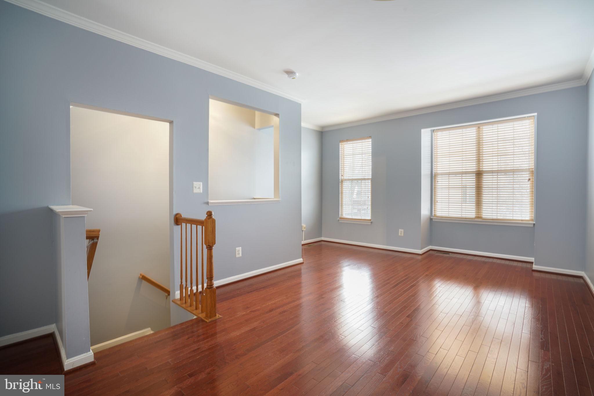 MOUNT VERNON TOWNES - Residential