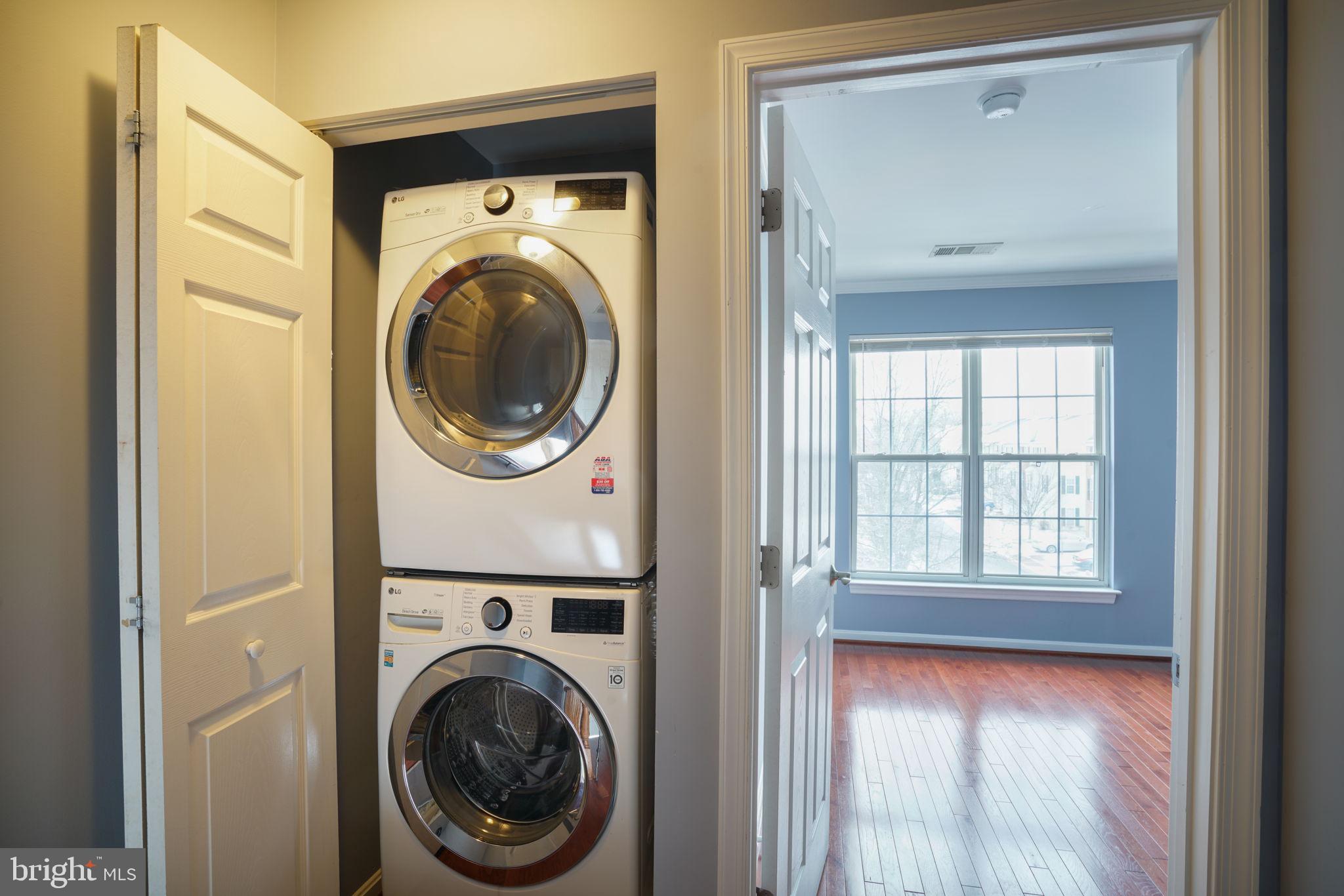 MOUNT VERNON TOWNES - Residential