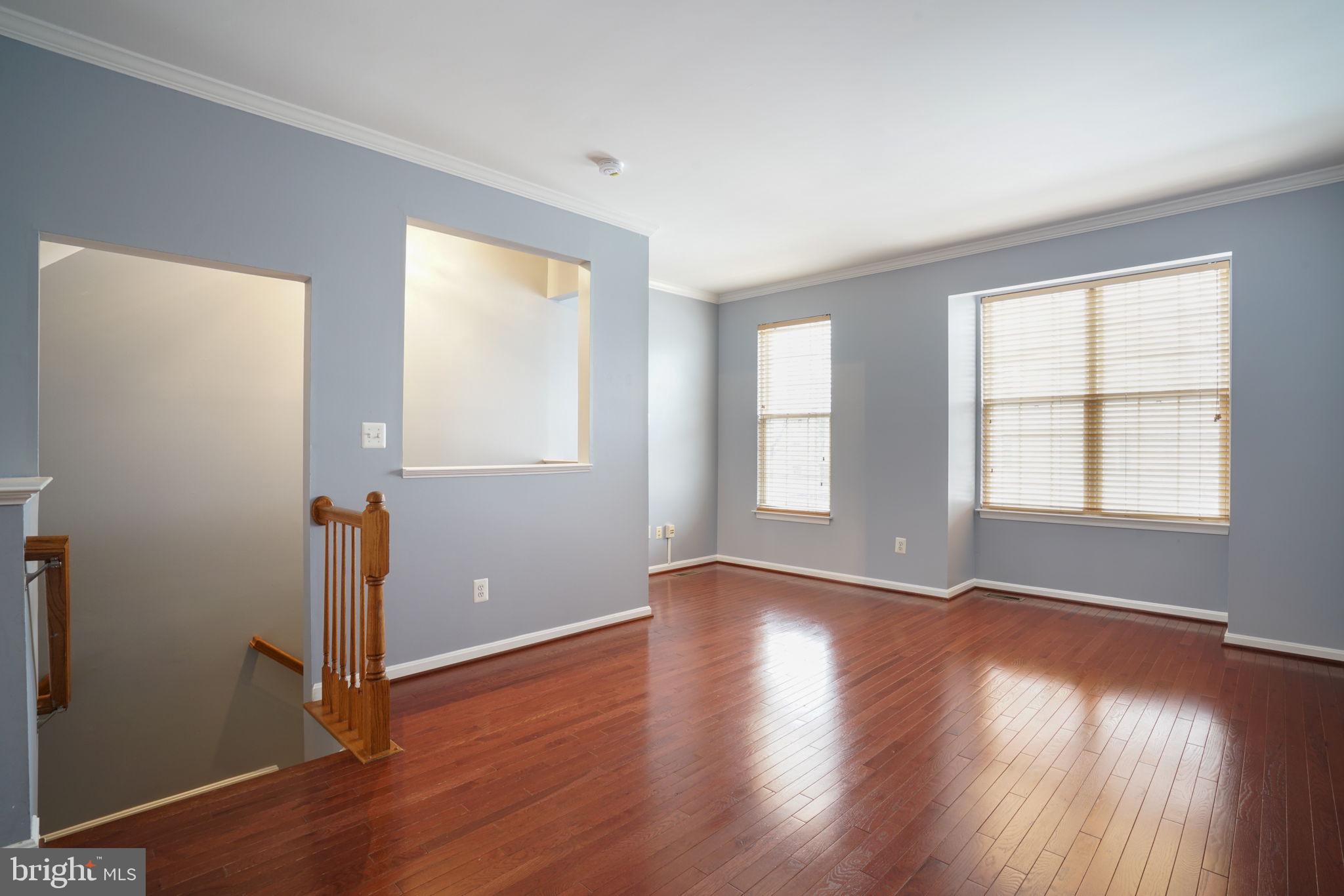 MOUNT VERNON TOWNES - Residential