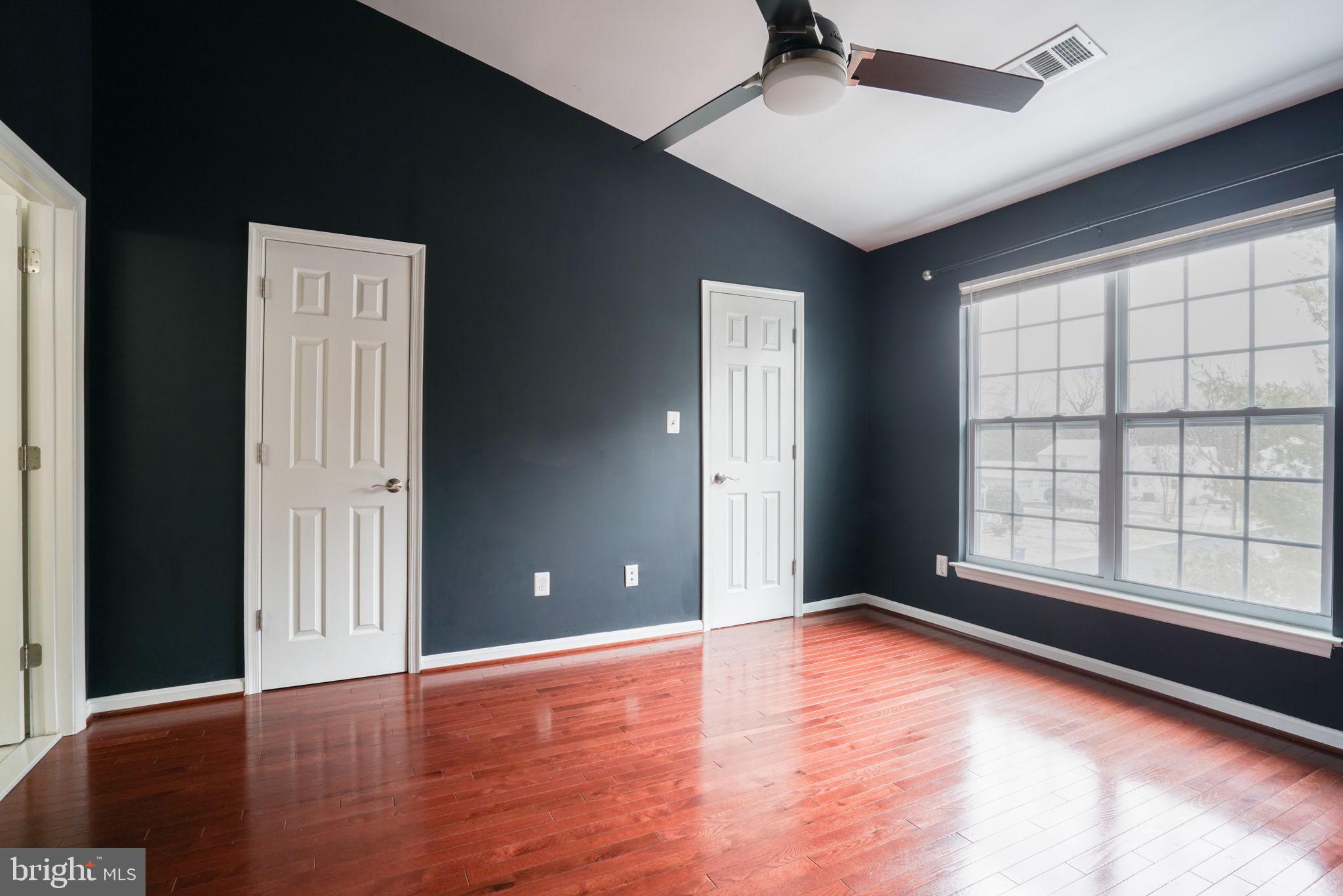 MOUNT VERNON TOWNES - Residential