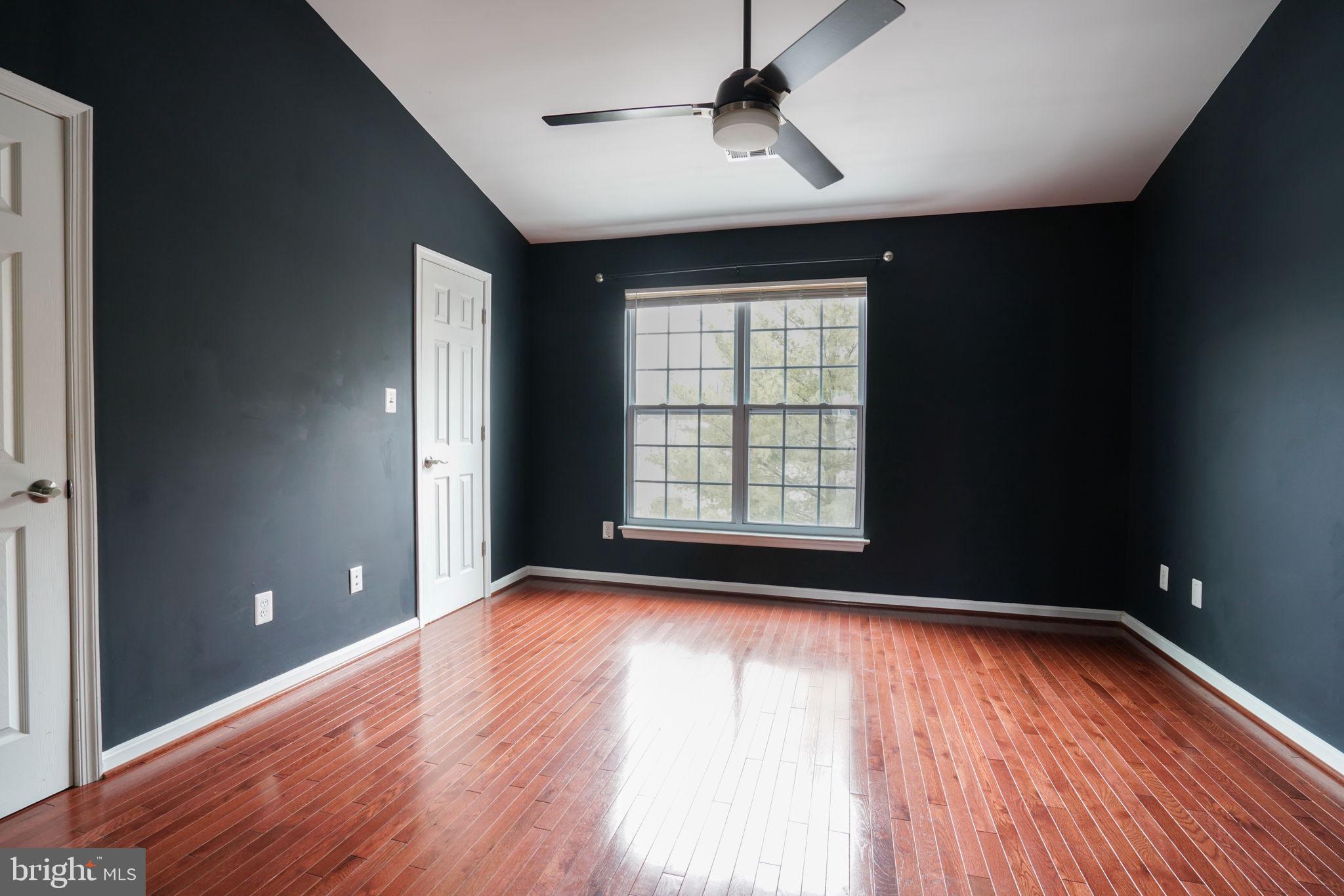 MOUNT VERNON TOWNES - Residential