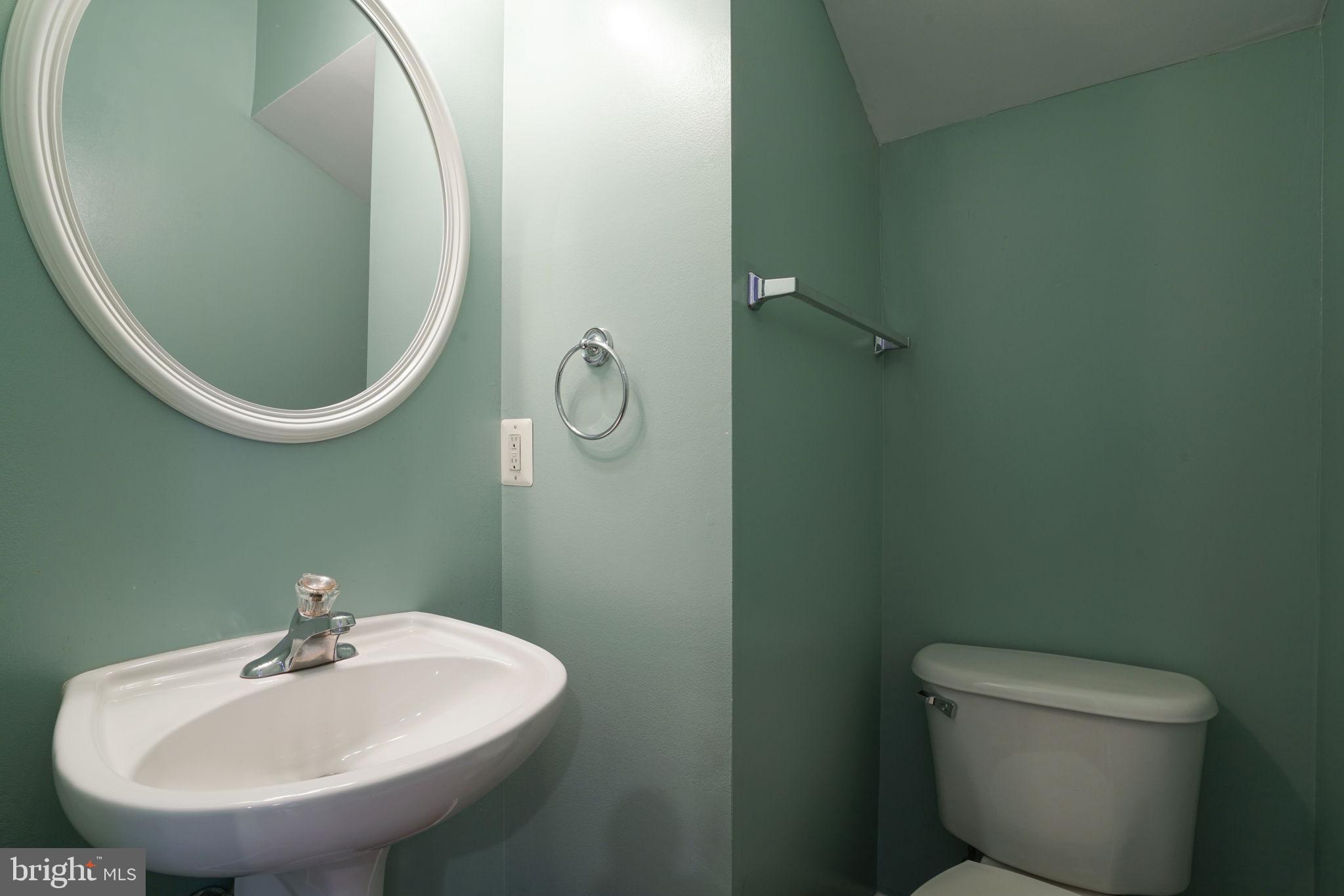 MOUNT VERNON TOWNES - Residential